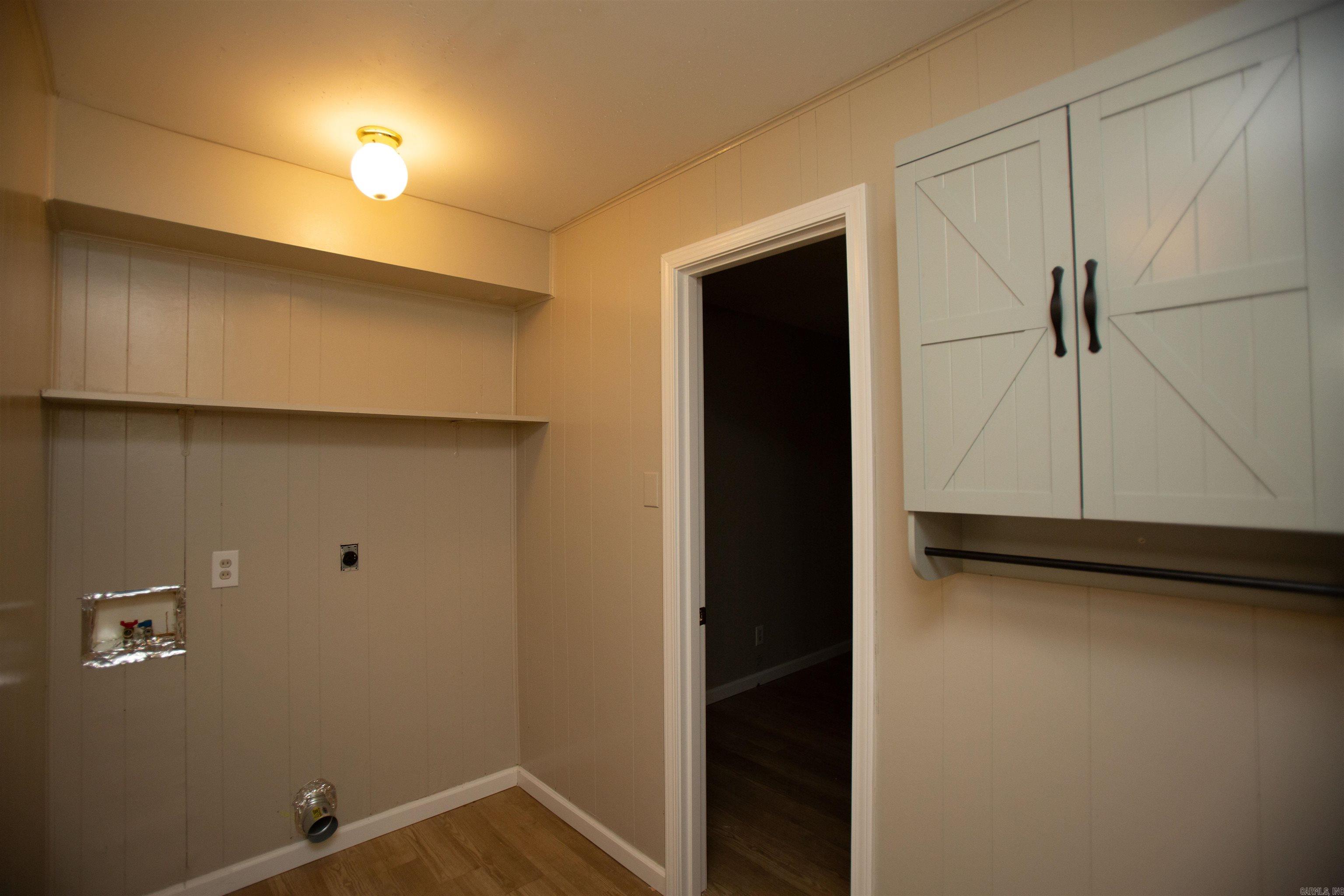 Queen Manor - Residential Lease