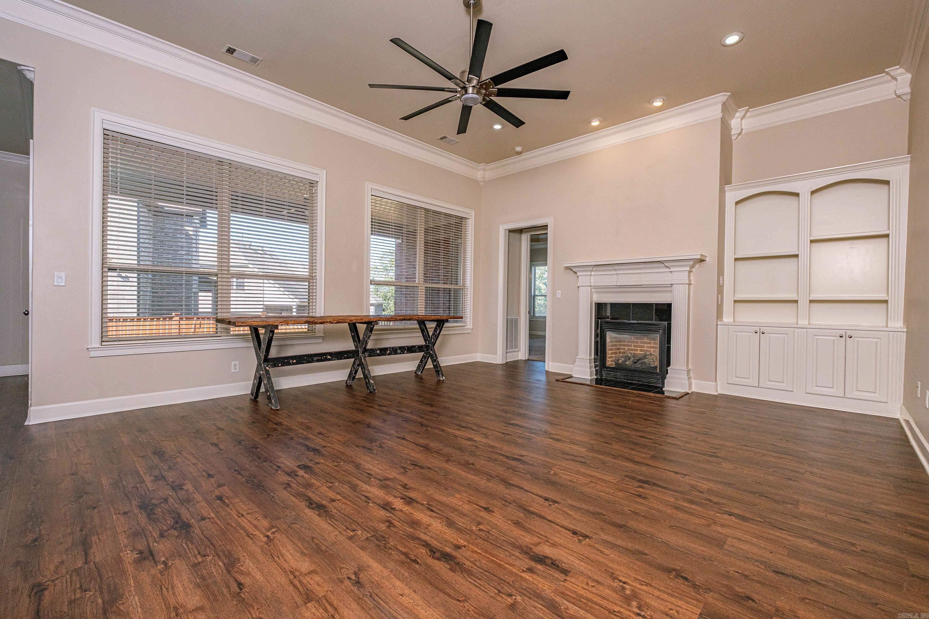 CHENAL VALLEY EPERNAY PLACE - Residential