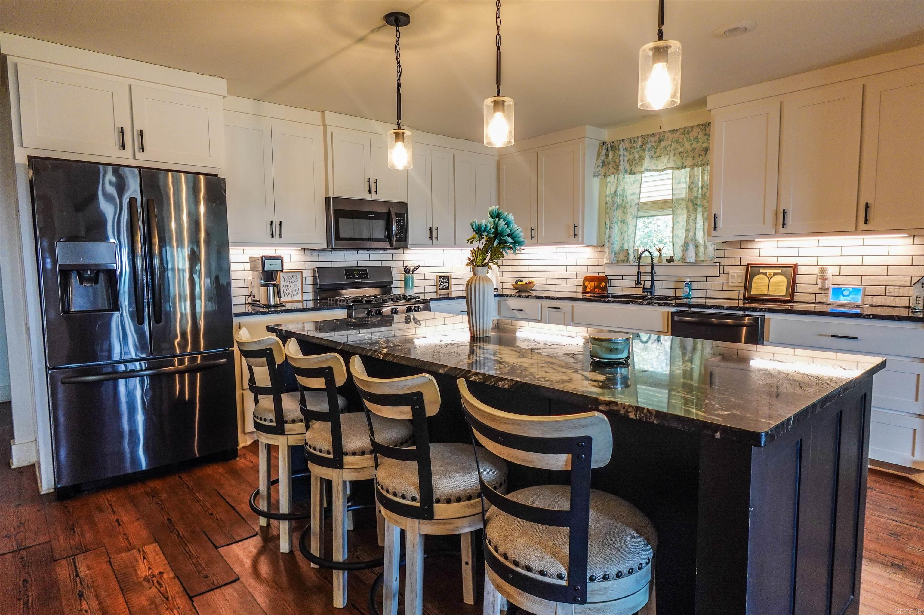 ROBERTS-FLANAGIN - Residential