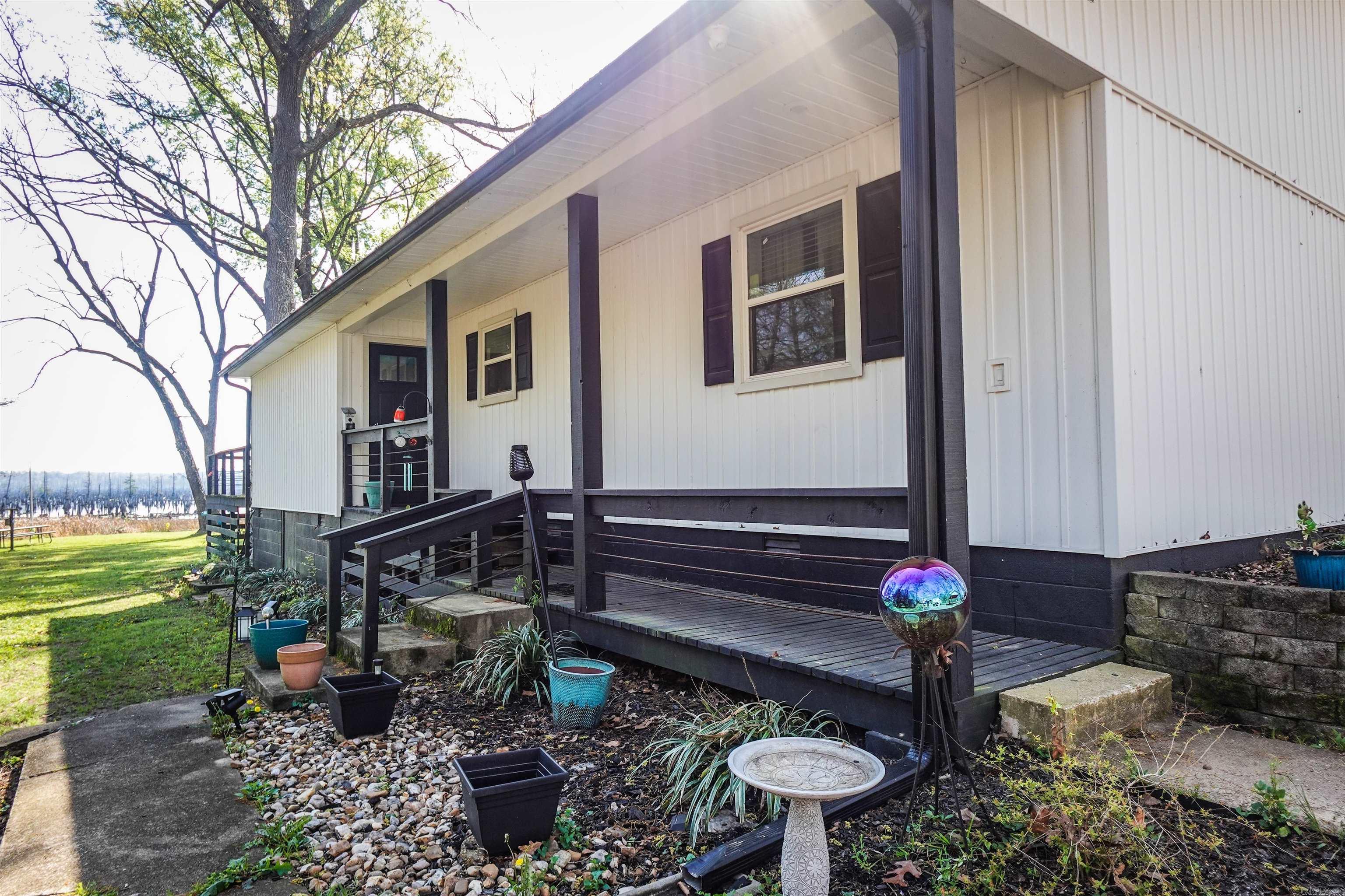 ROBERTS-FLANAGIN - Residential