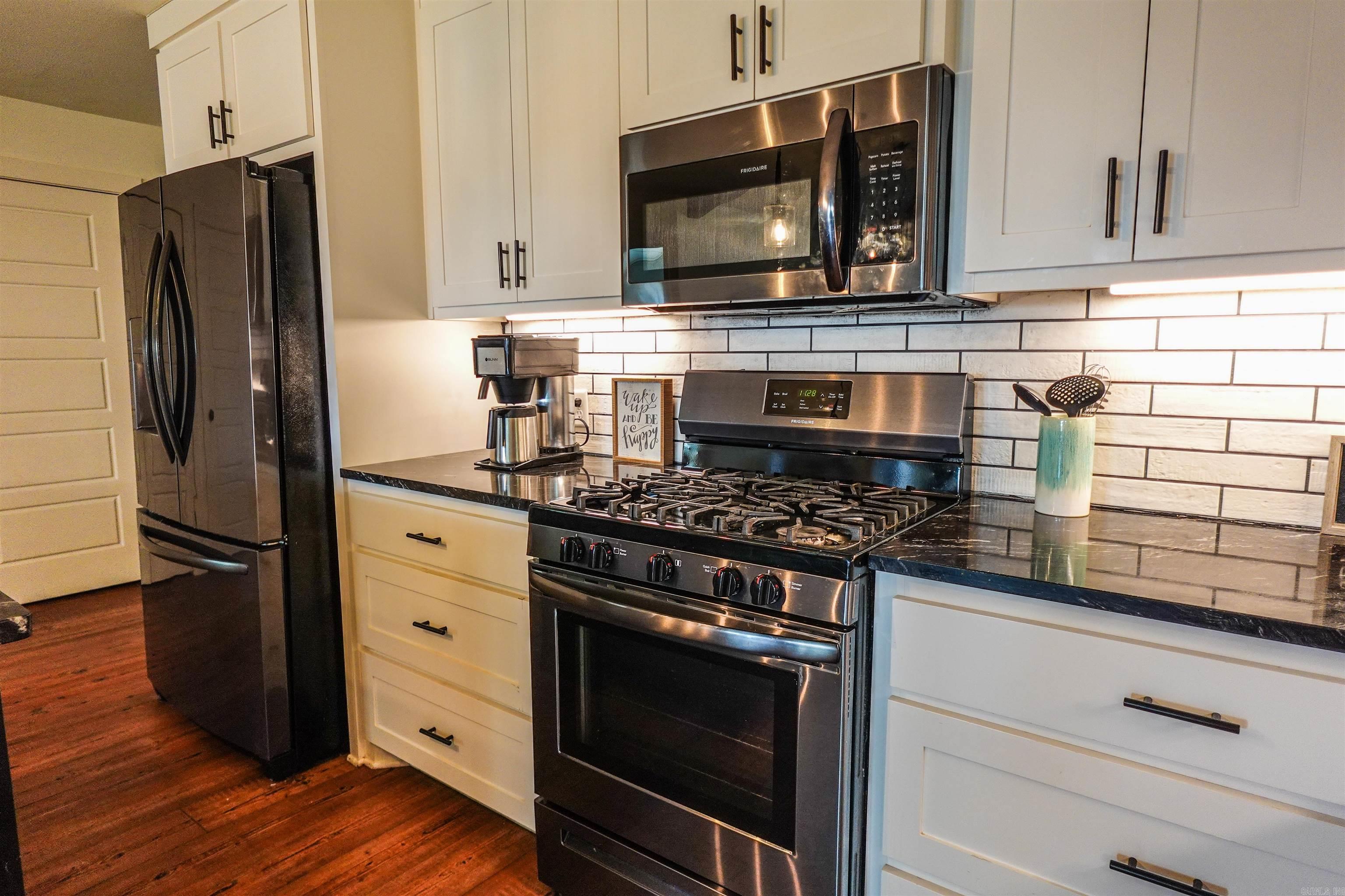 ROBERTS-FLANAGIN - Residential