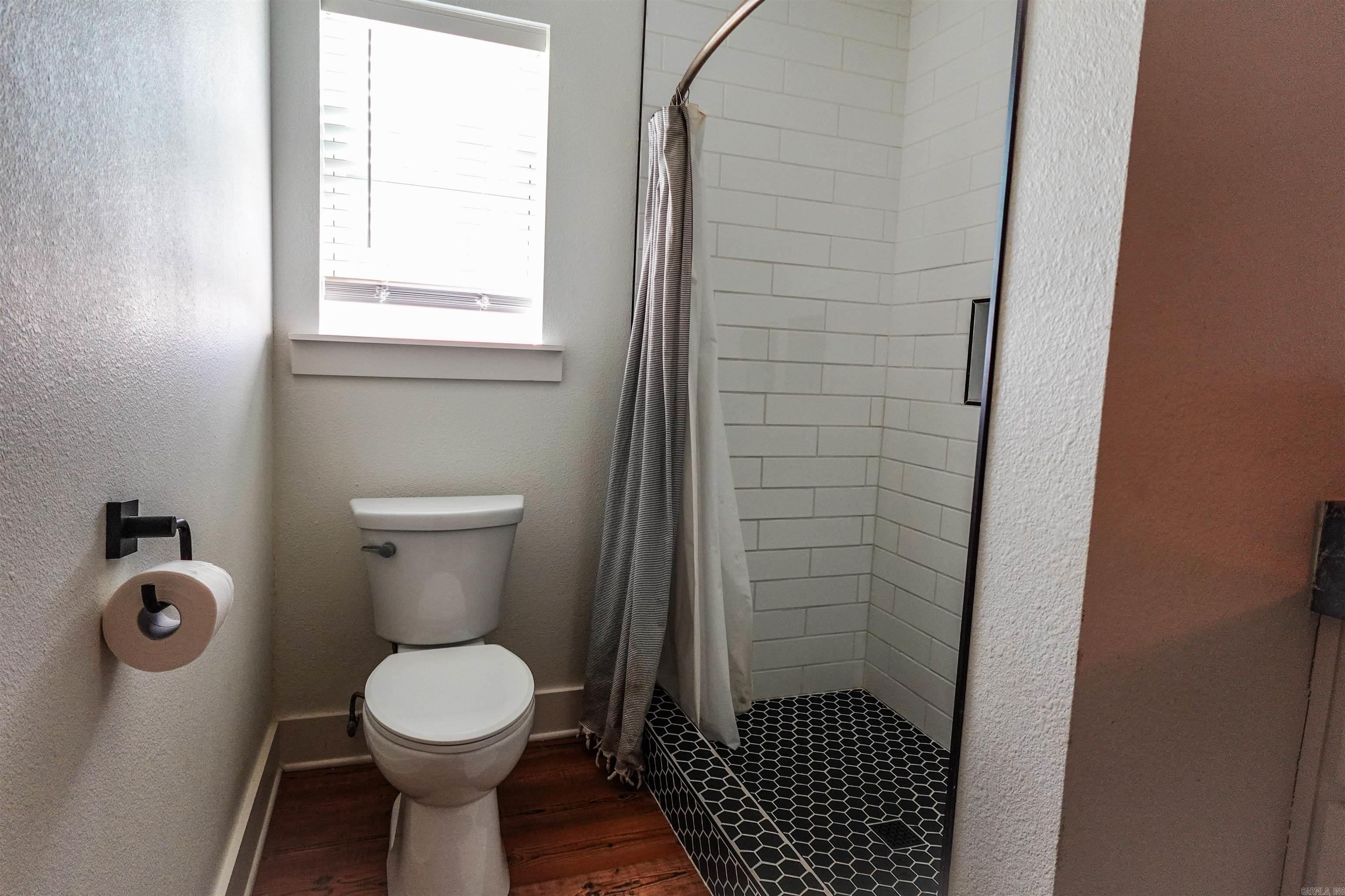 ROBERTS-FLANAGIN - Residential