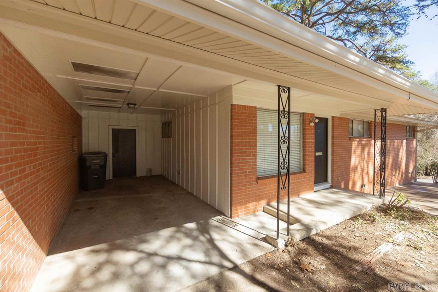 Updated 3/2 right by UALR and UAMS. Currently leased out at $1225 until 12/31/2023.  Can be sold separately or sold as part of a package. See MLS #'s 23015169, 23015162, 23015171, 23015175, 23015165. See Agent remarks.