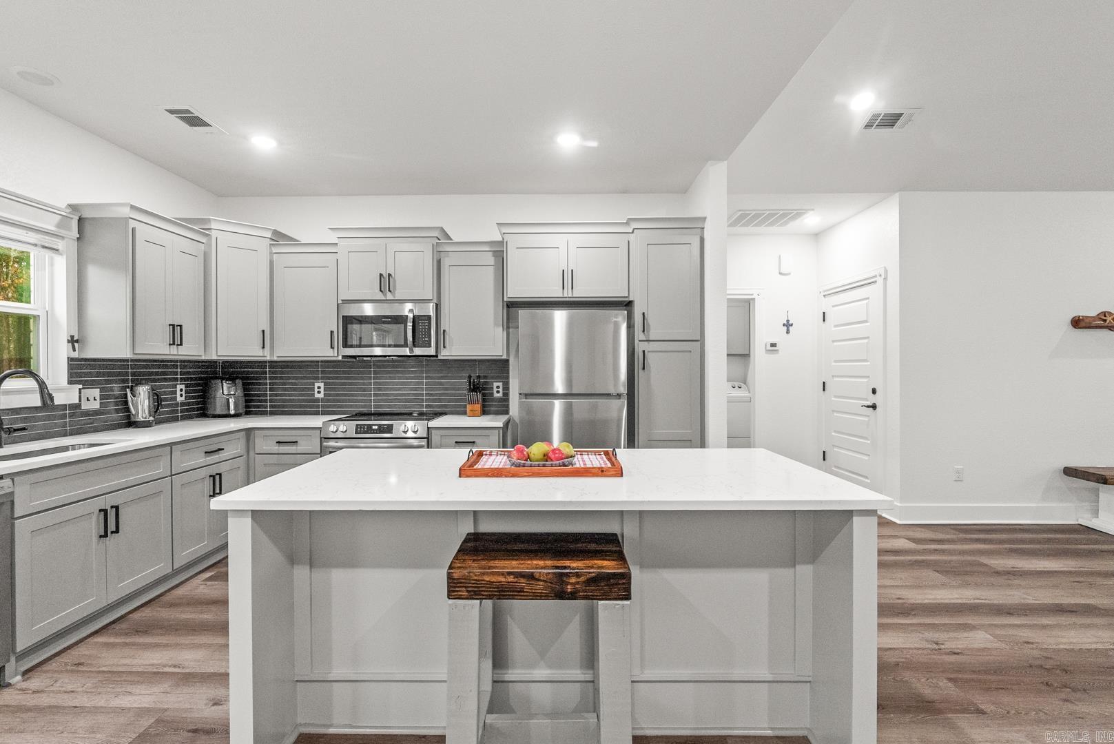 ULES WATSON PLACE - Residential