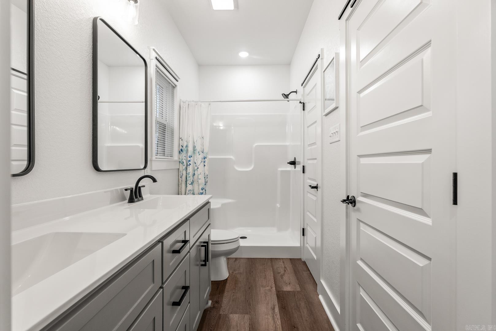 ULES WATSON PLACE - Residential