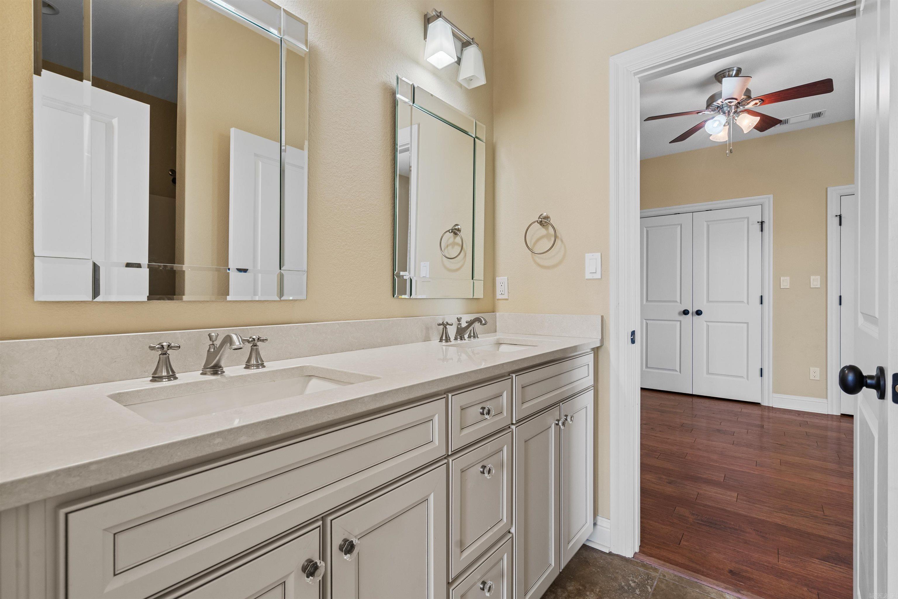 Red Oak Ridge - Residential