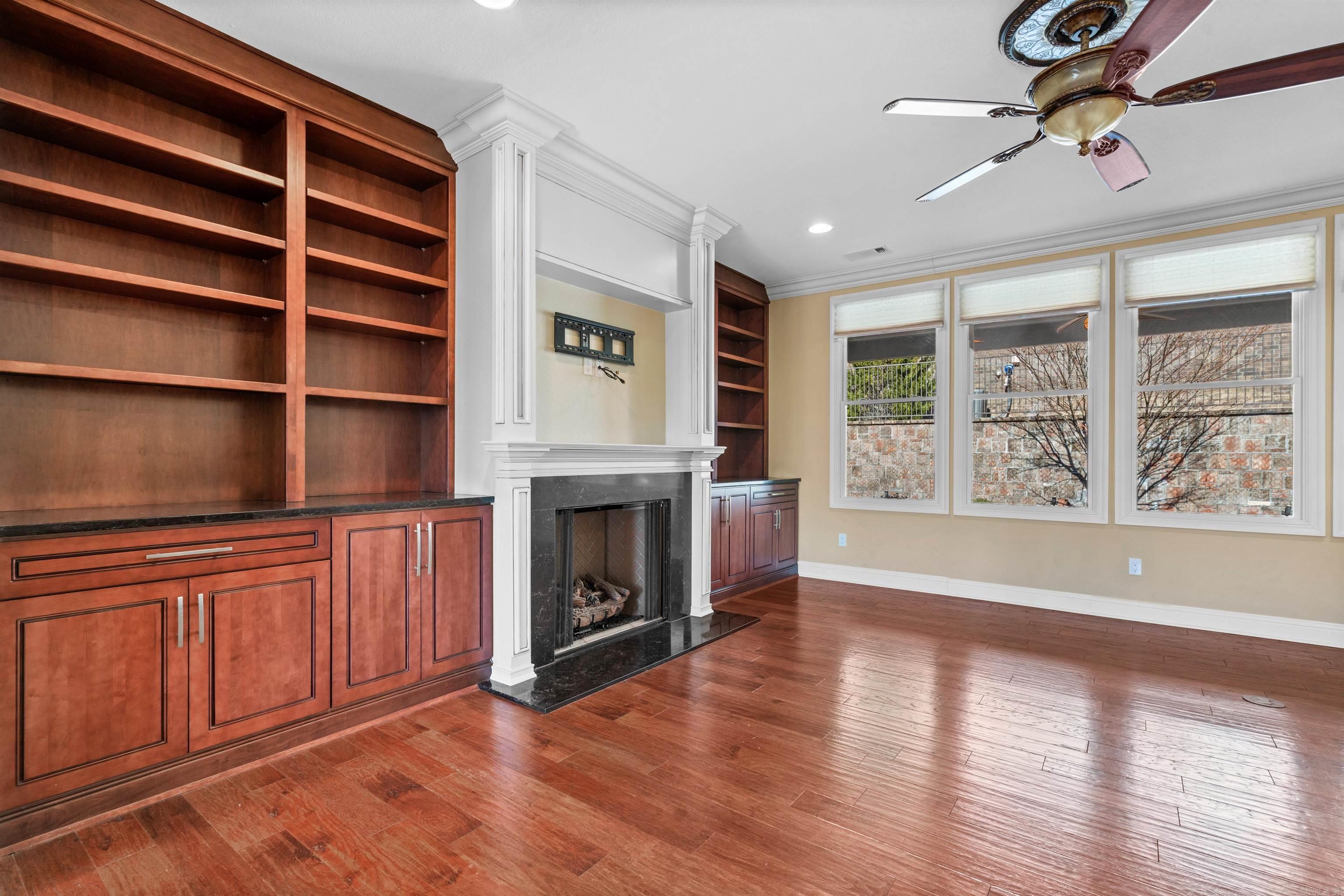 Red Oak Ridge - Residential