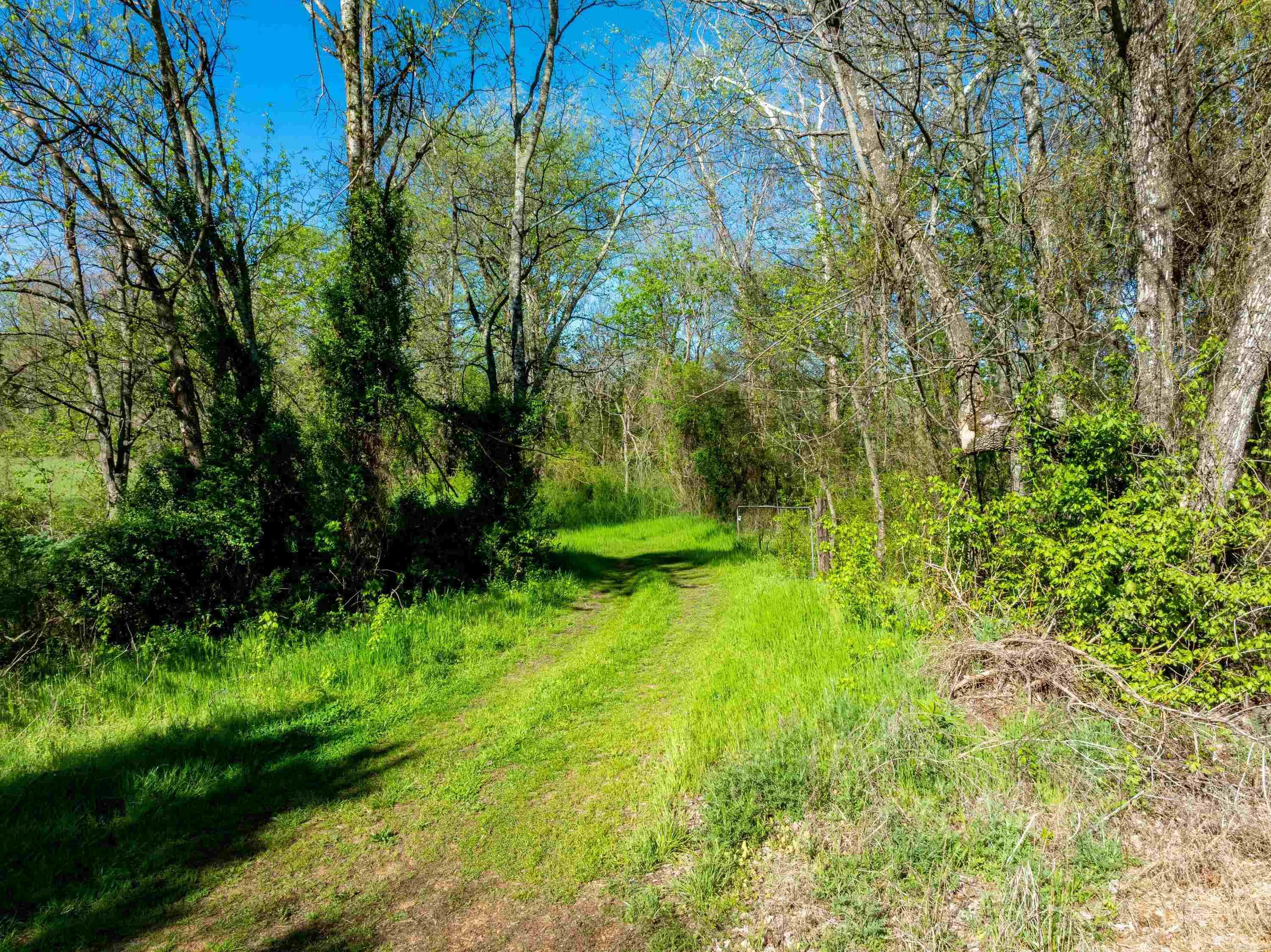 Metes & Bounds - Land