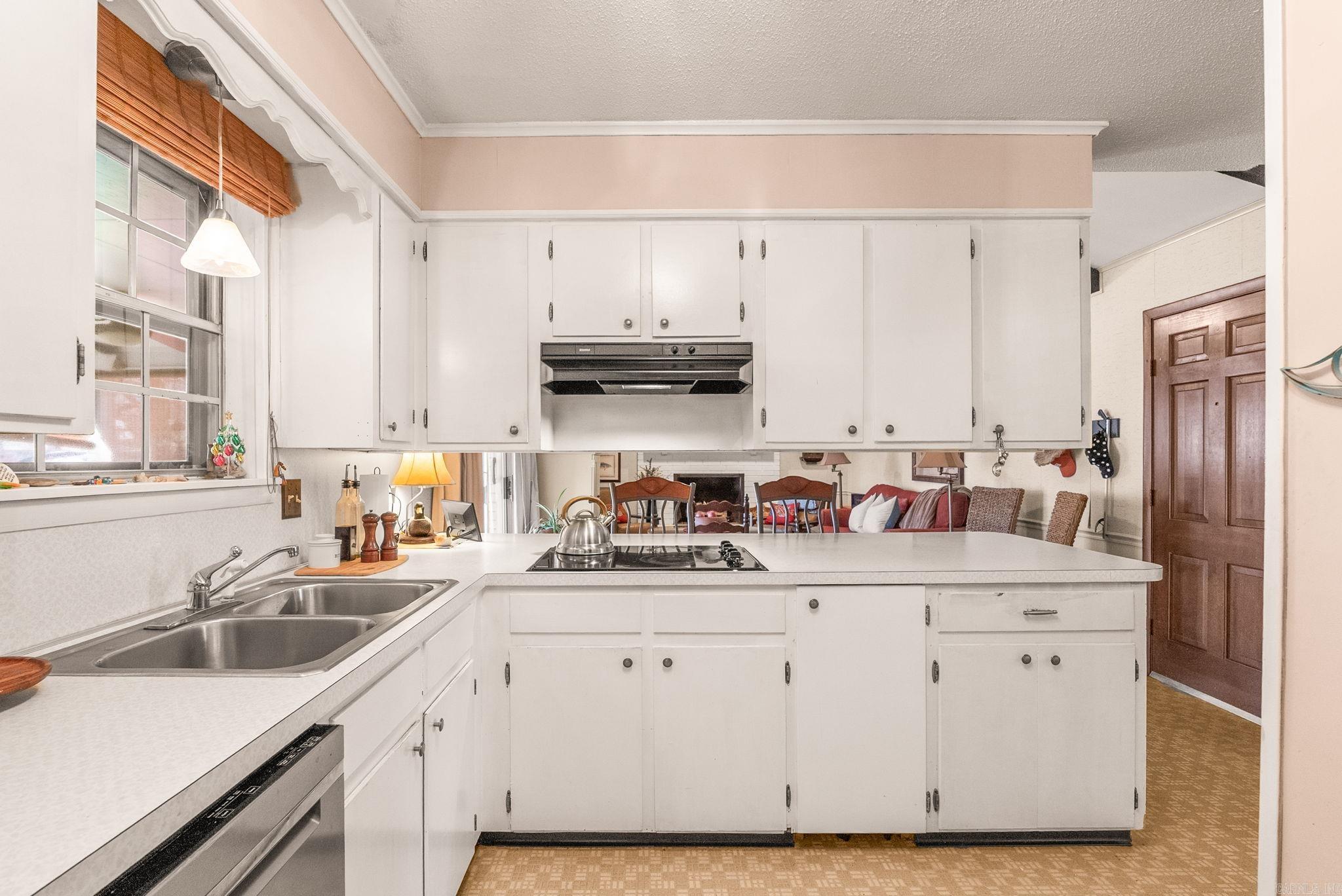 INDIAN HILLS - Residential