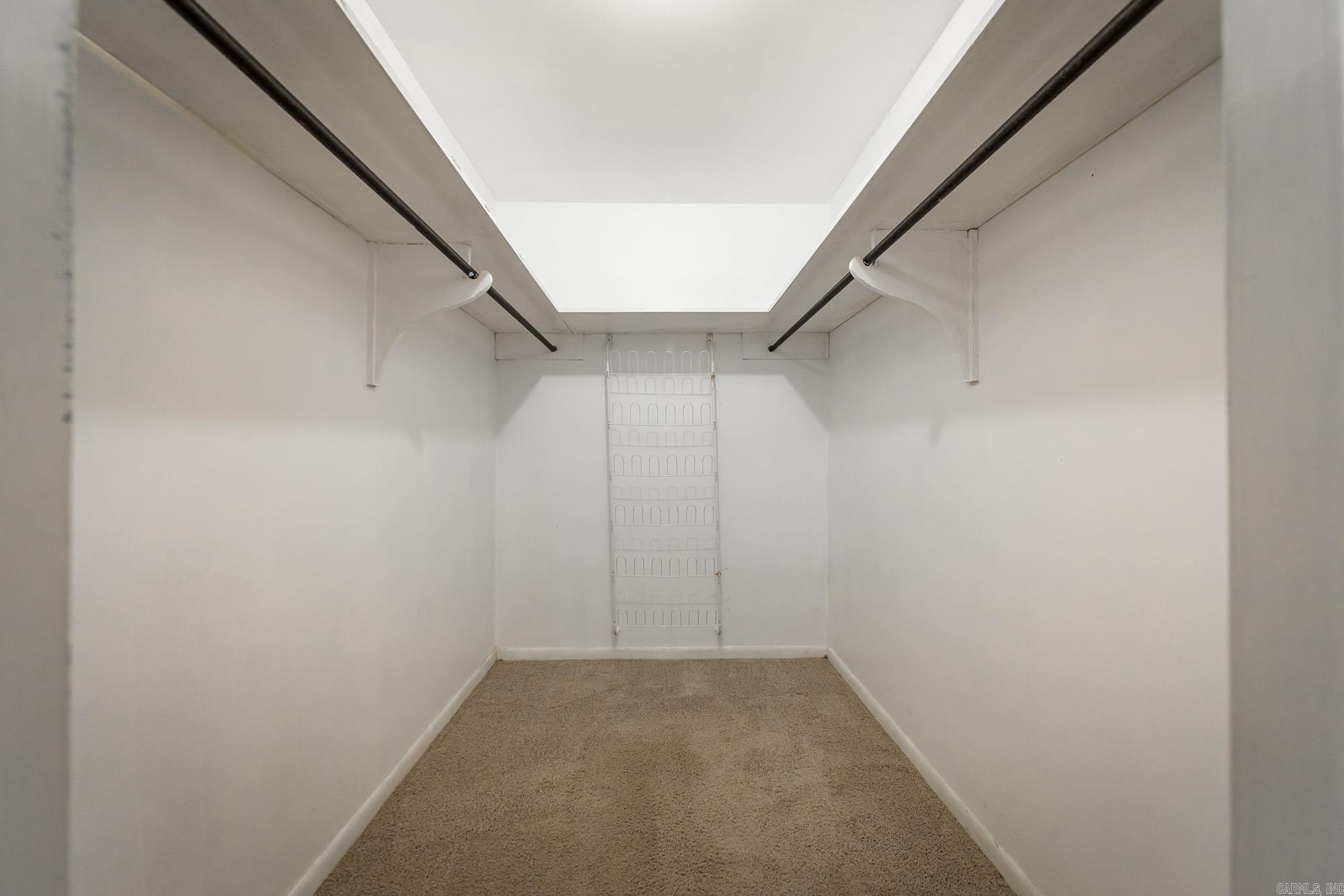 LEAWOOD HEIGHTS - Residential