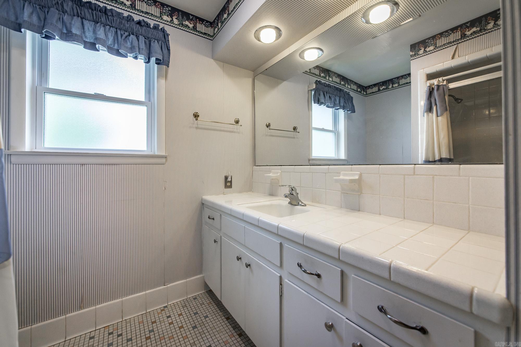 LEAWOOD HEIGHTS - Residential