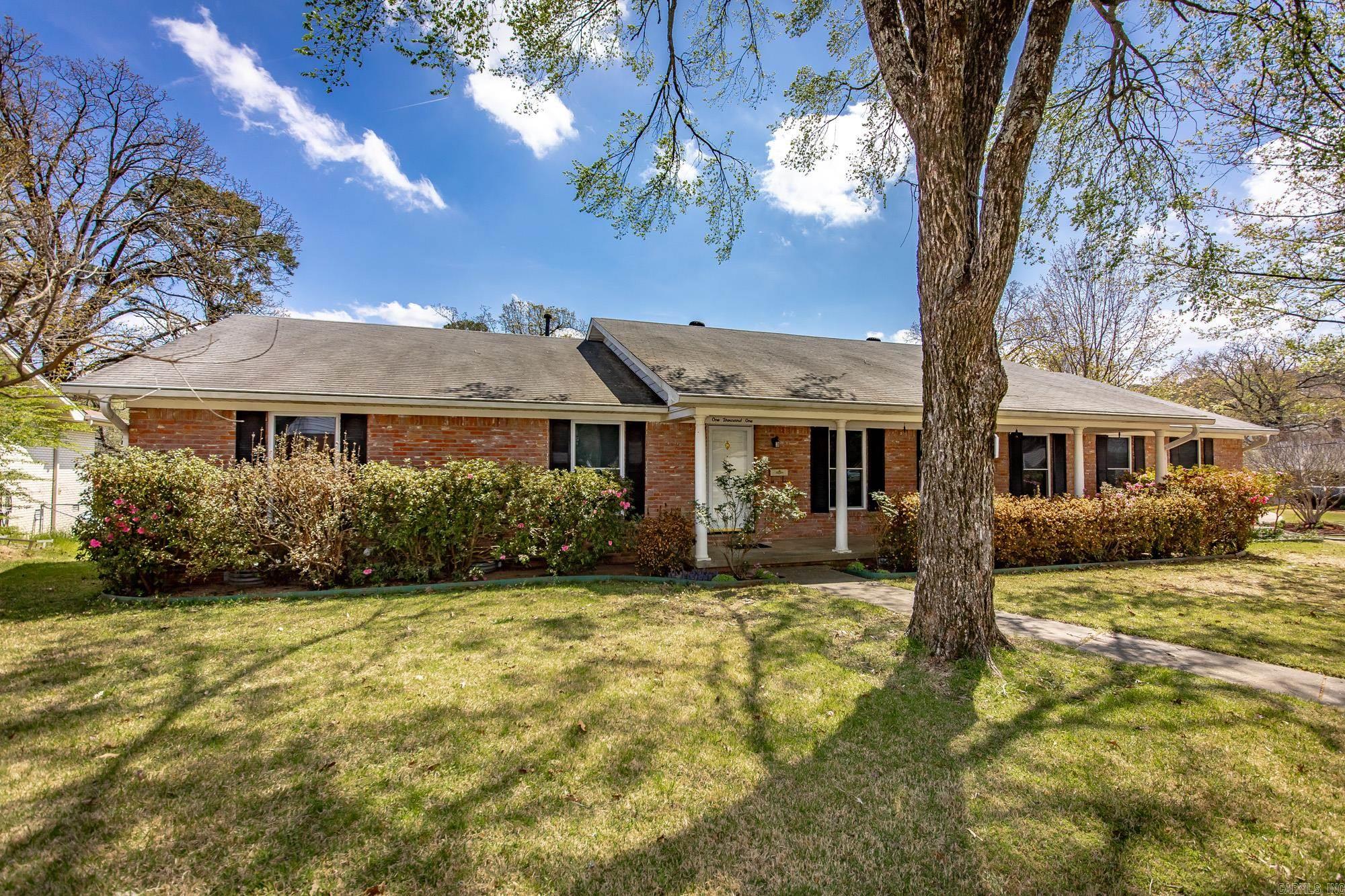 LEAWOOD HEIGHTS - Residential