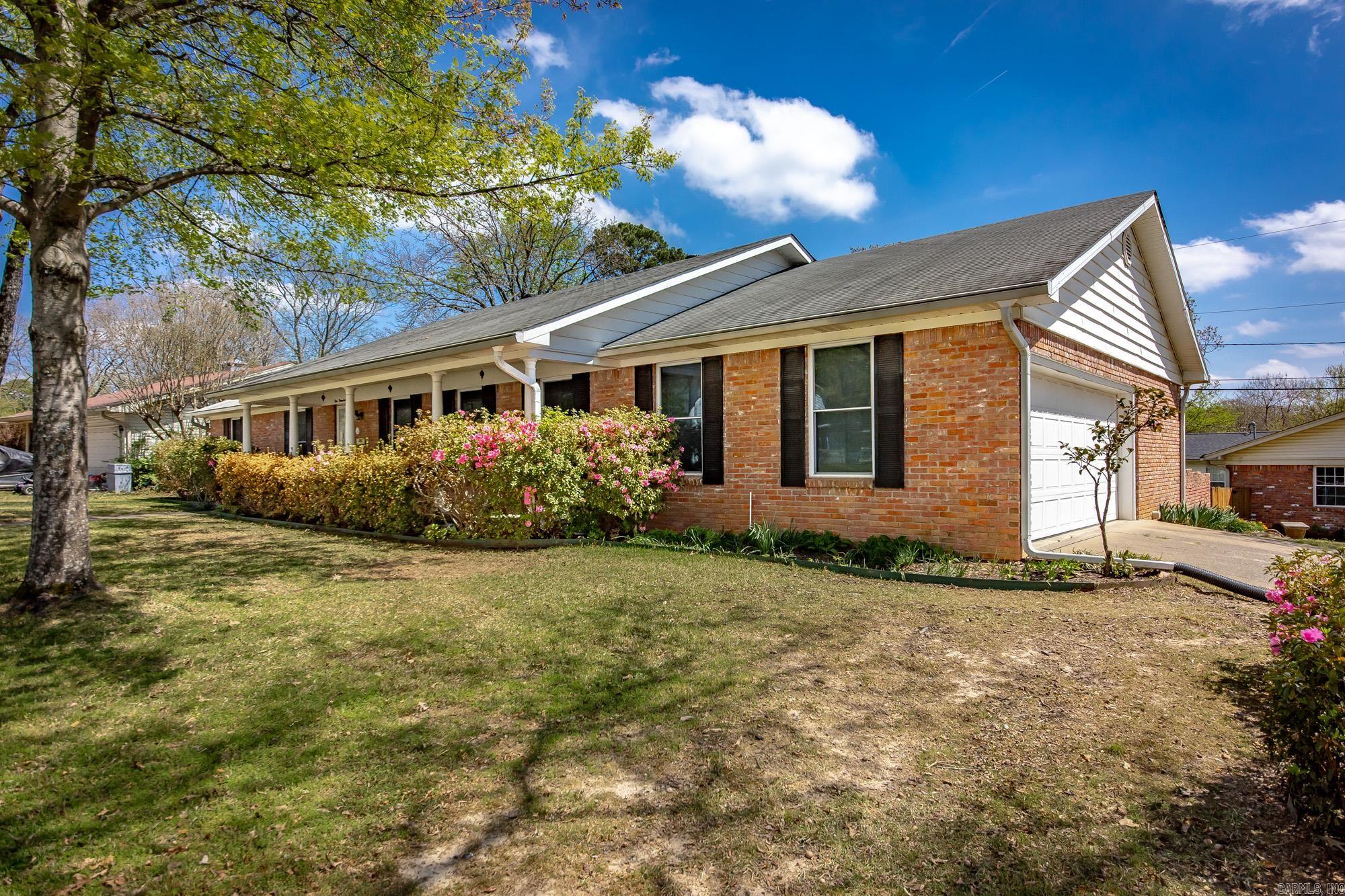 LEAWOOD HEIGHTS - Residential