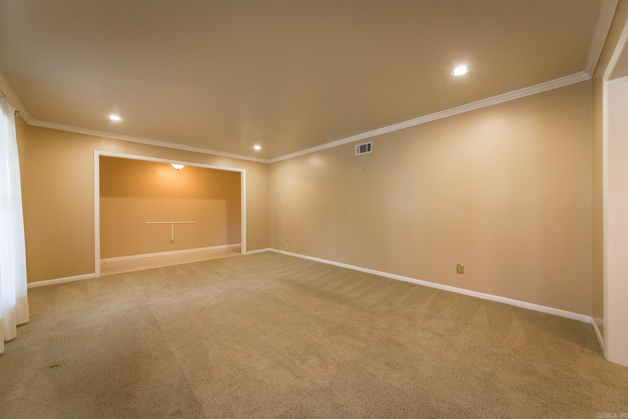 LEAWOOD HEIGHTS - Residential