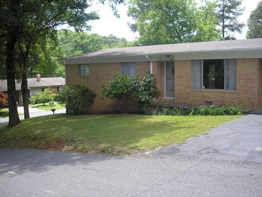 Beautiful floors, great deck, beautiful corner lot in convenient location. Roof and water heater 3 years old. Great investment.