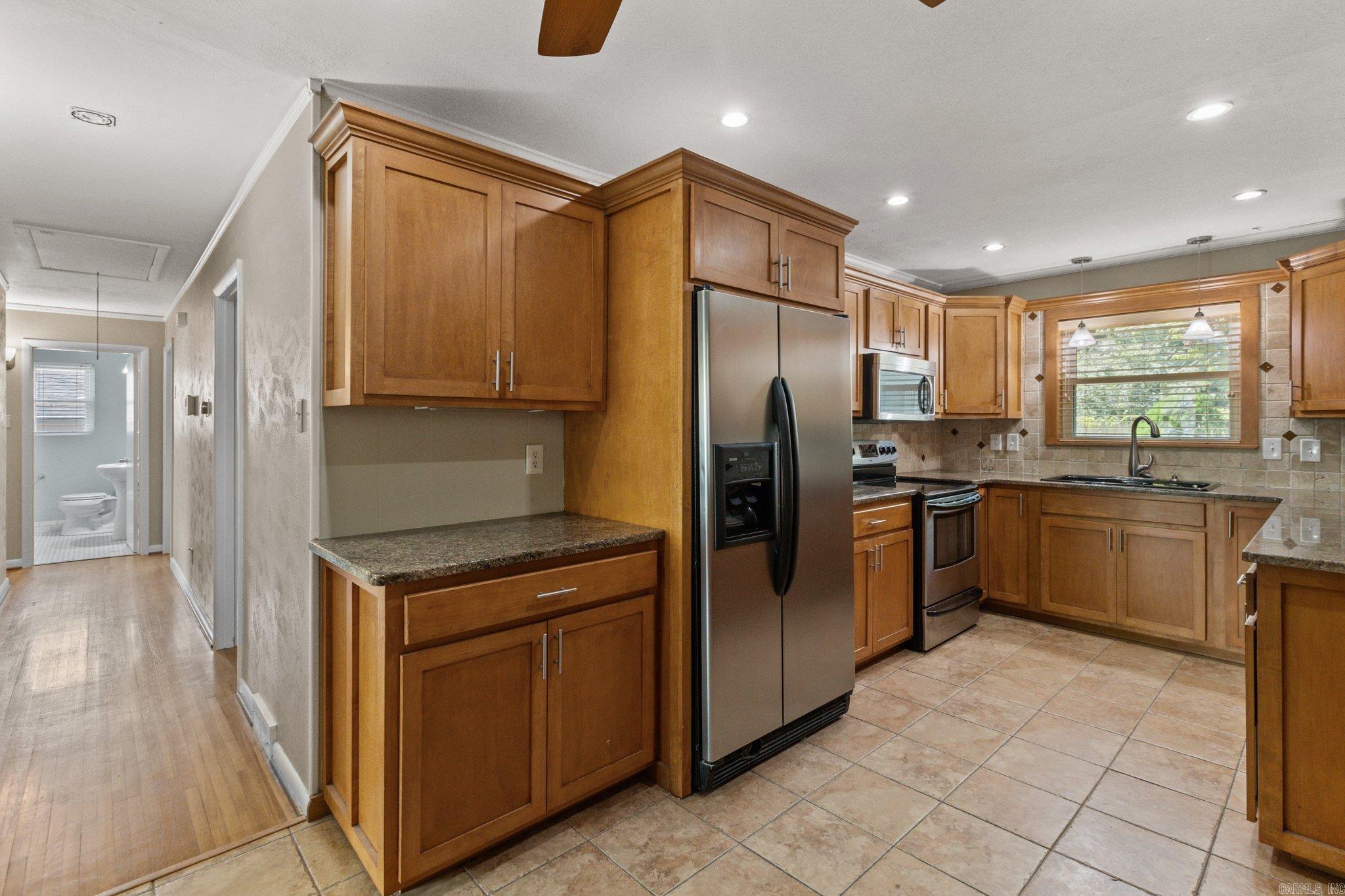 RIDGECREST MANOR - Residential