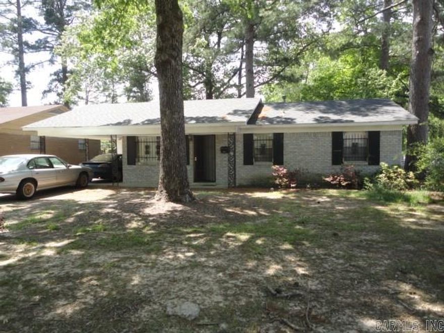 Nice one level 3 Bedroom one bath with Central Heat and Air and fenced yard . Also has carport and storage off of it. Newer Roof, paint, hardwood vinyl plank floors , fans and more. Available NOW!. Sorry, no Section 8 or Housing. We have other properties for Lease at Ark Houses dot com. Can see anytime!