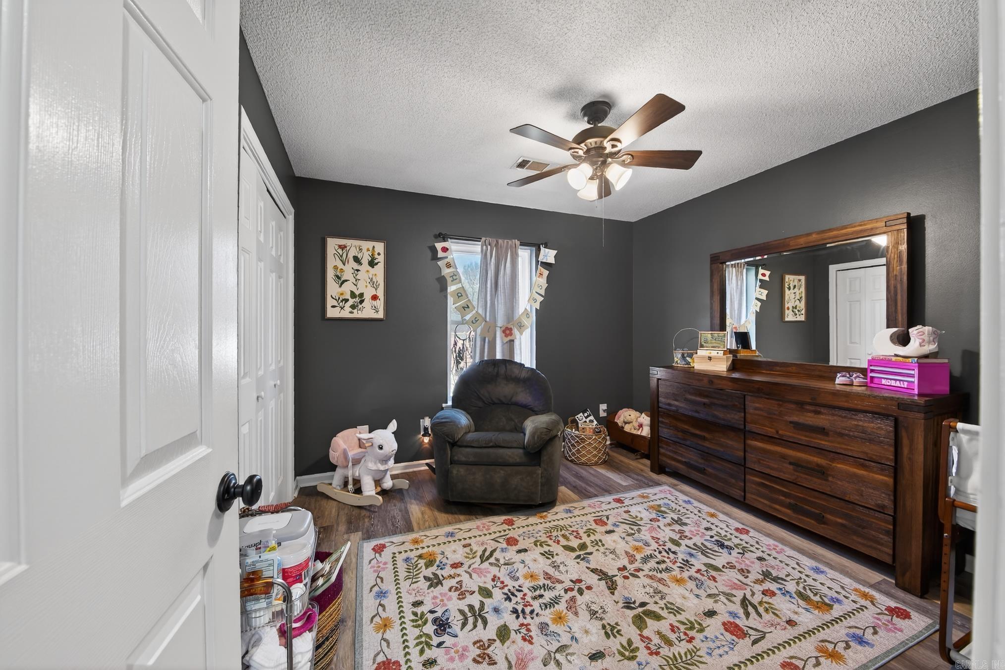 COUNTRY ESTATES SUB - Residential