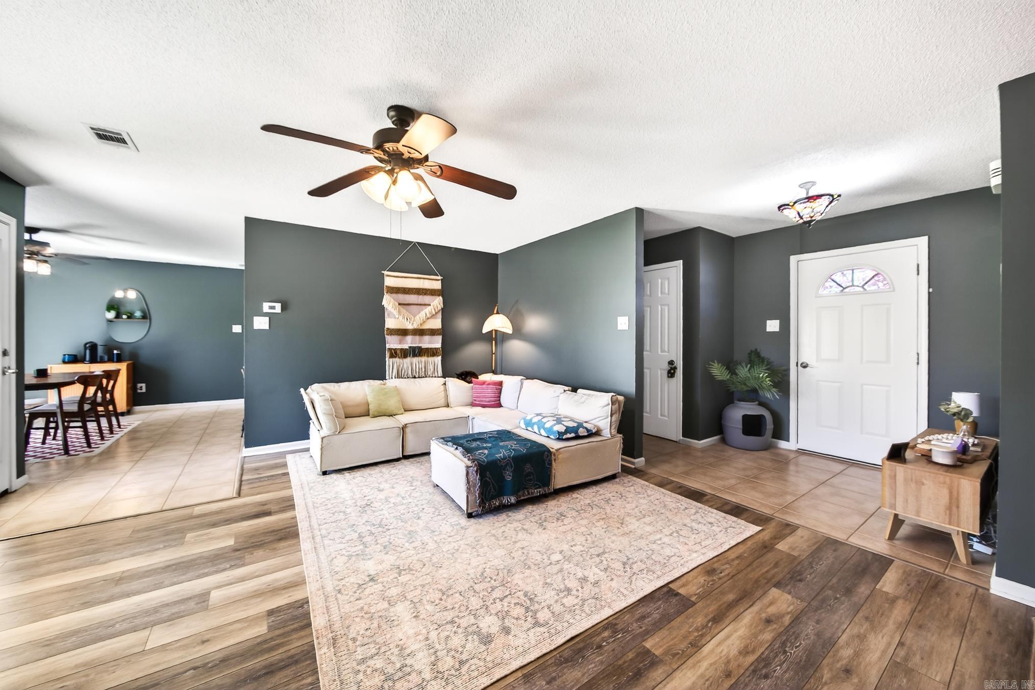 COUNTRY ESTATES SUB - Residential