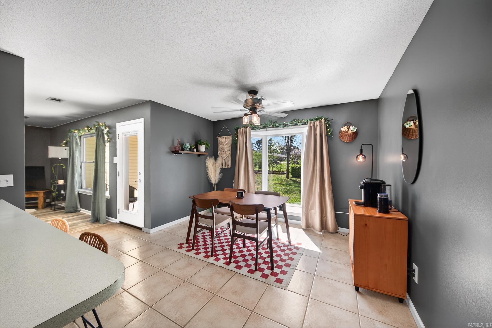 COUNTRY ESTATES SUB - Residential