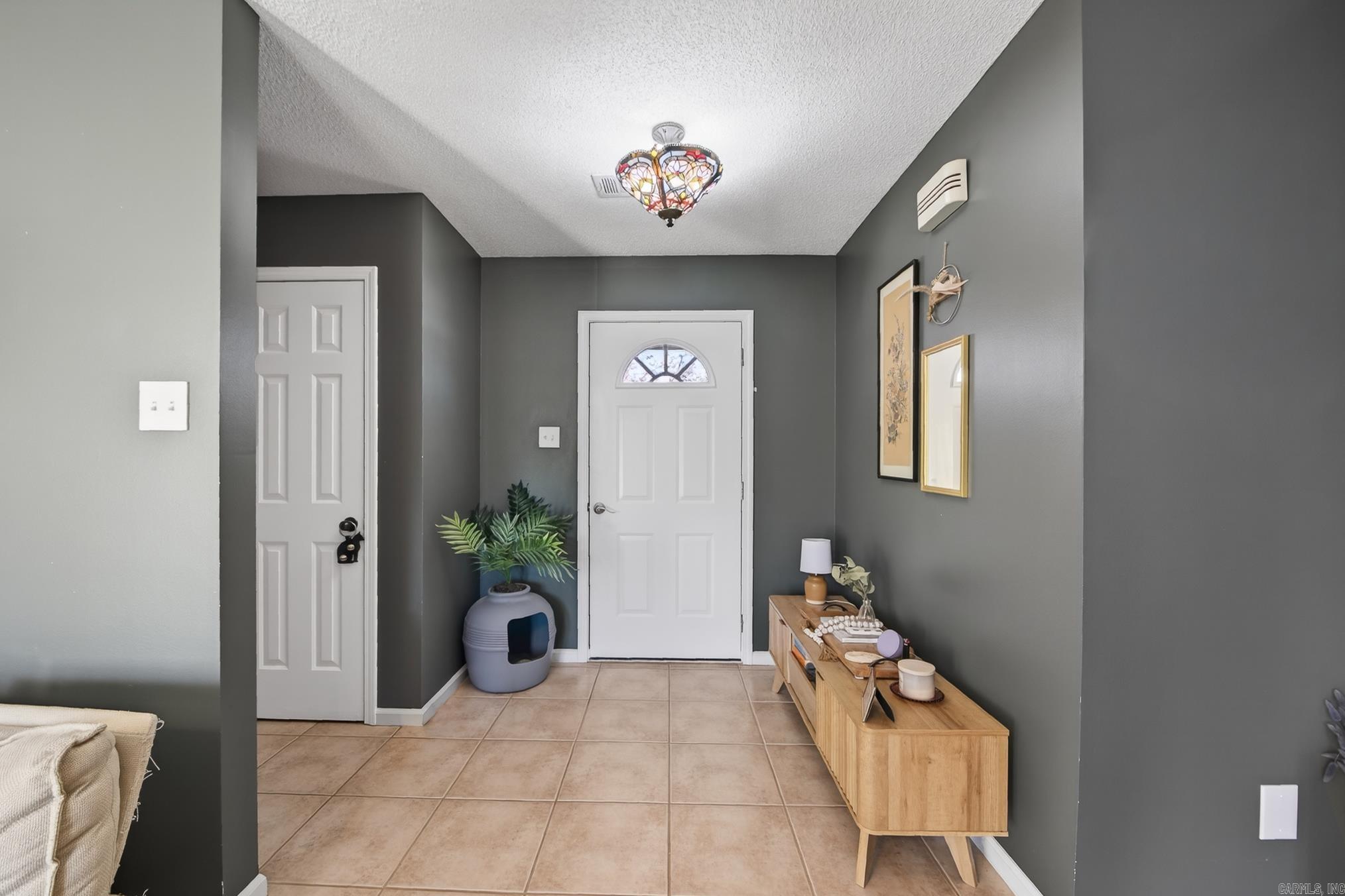 COUNTRY ESTATES SUB - Residential