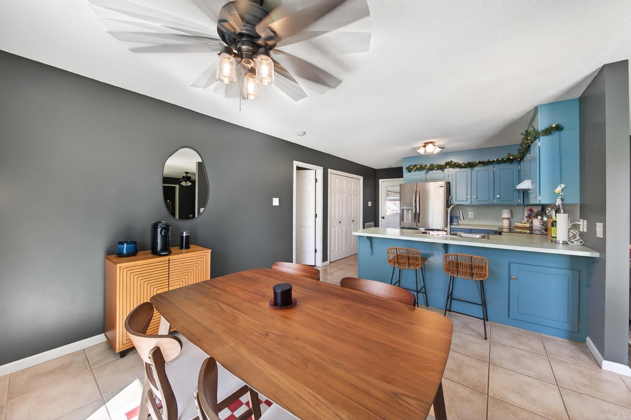 COUNTRY ESTATES SUB - Residential