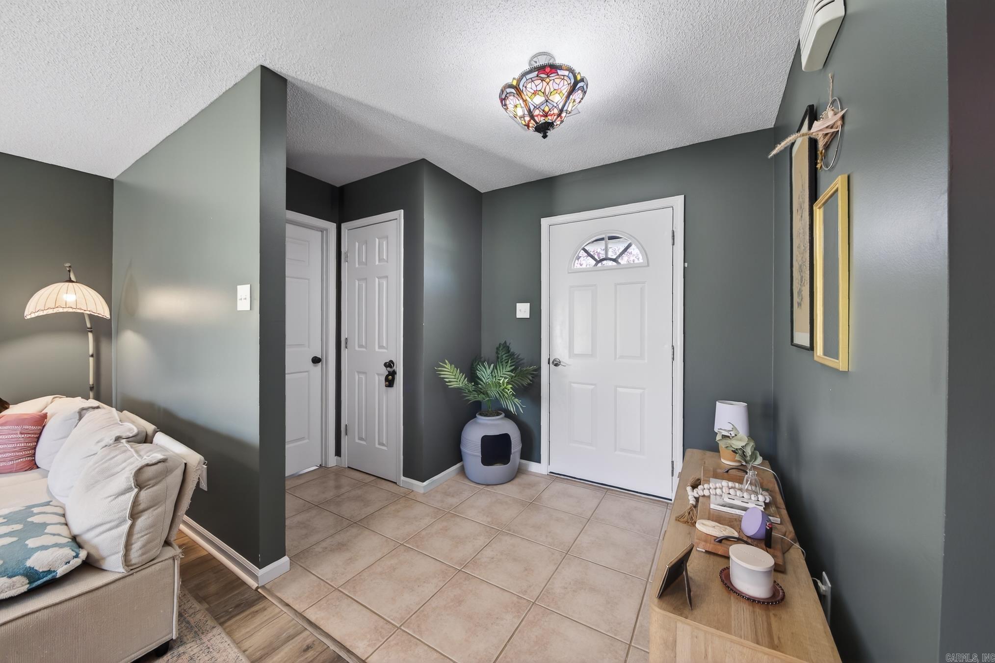 COUNTRY ESTATES SUB - Residential