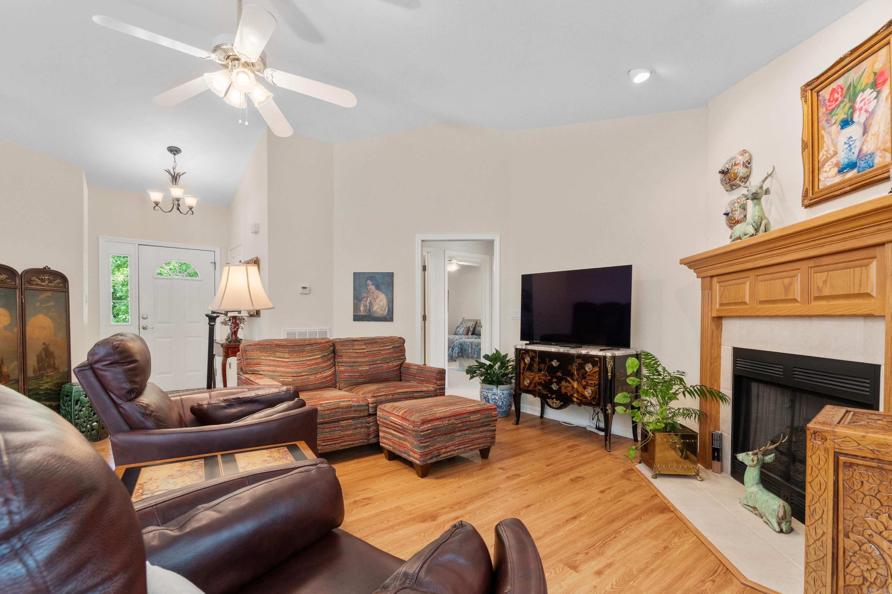 Magnifico - Residential