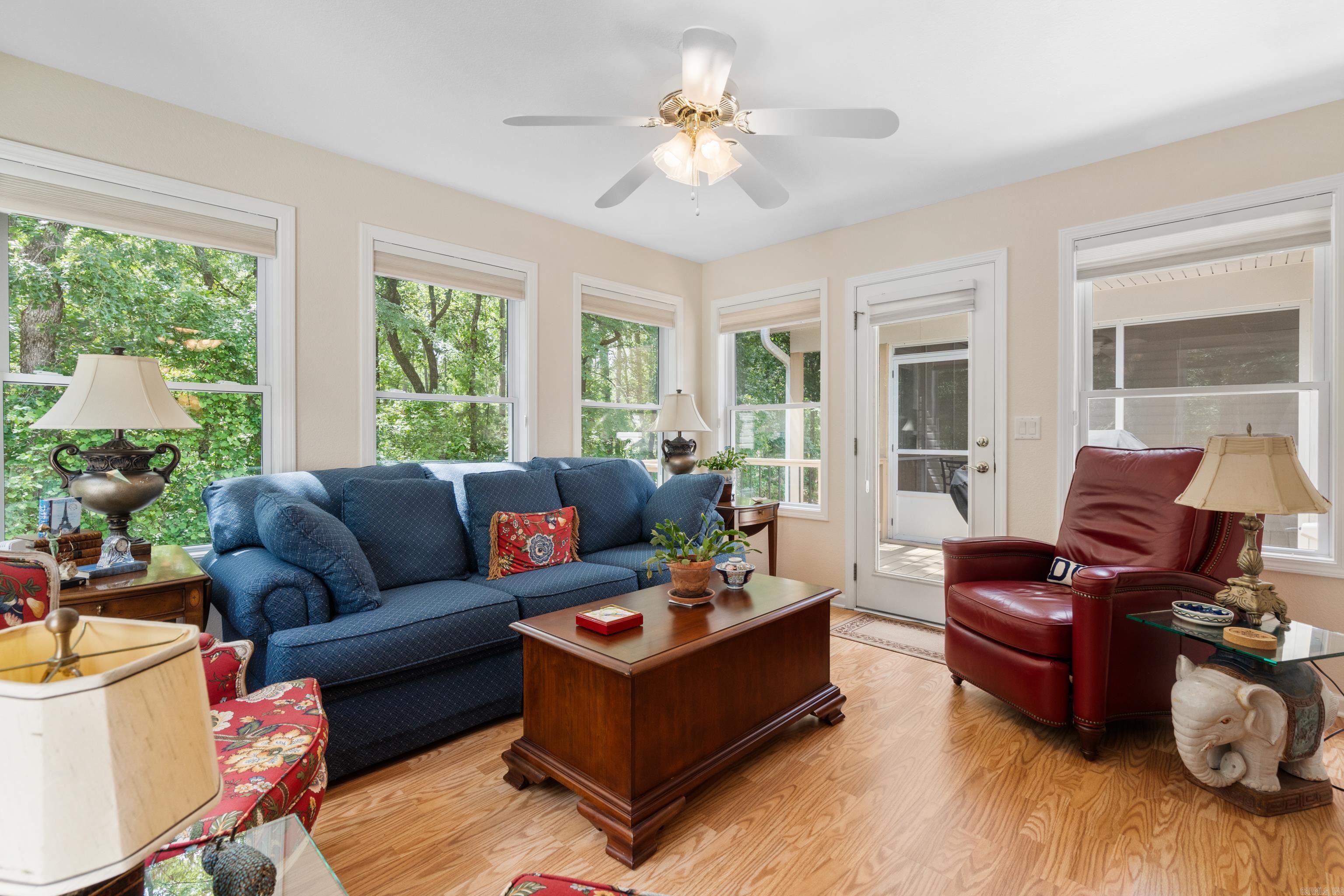 Magnifico - Residential