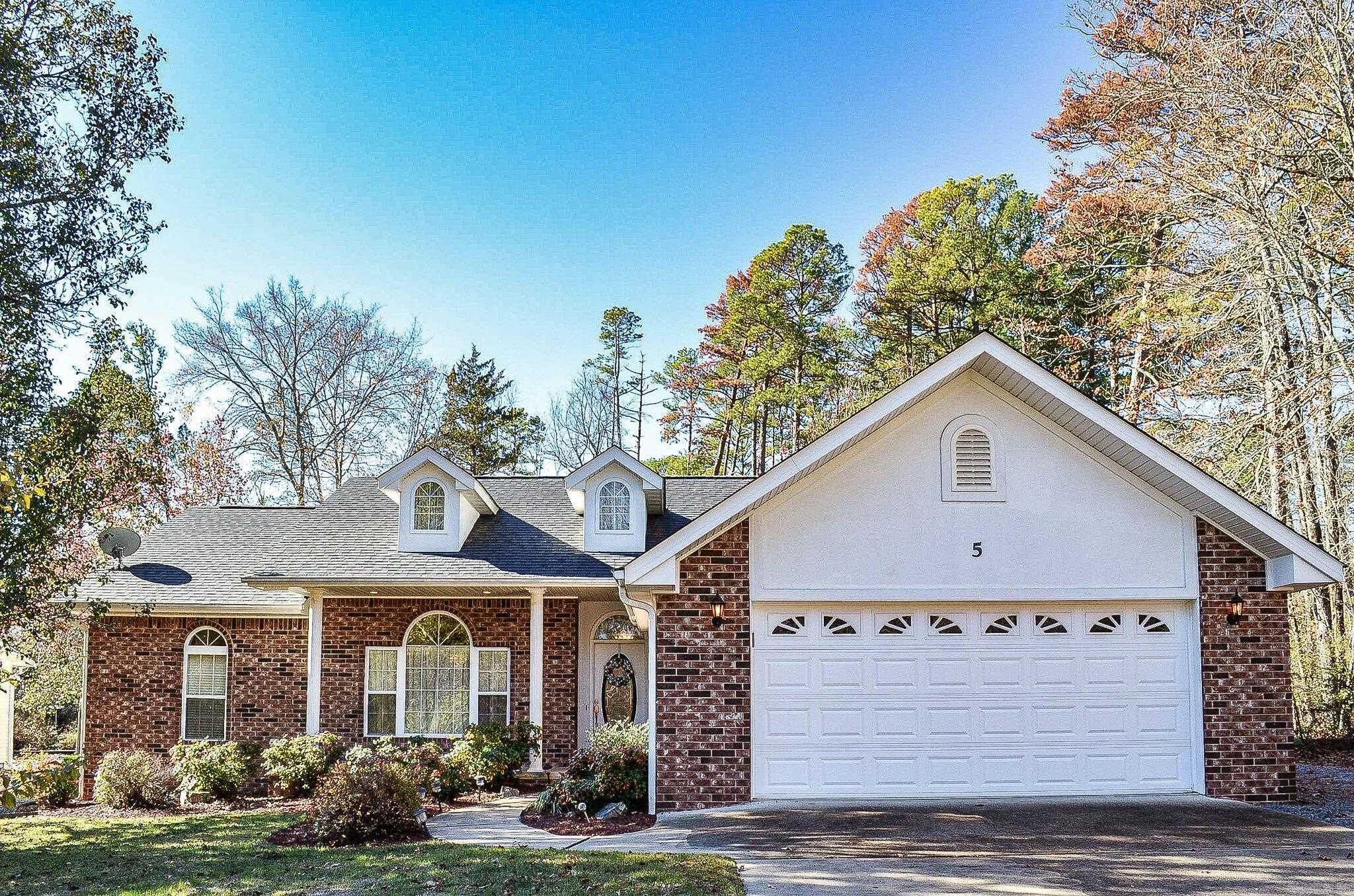 Pristine condition......This 3 bedroom 2 bath beauty is the ideal location for quiet cul-de-sac living but convenient location to amenities. One owner home who believed in meticulous maintenance of the property. Designer updates include HVAC 2018, roof 2019, kitchen and master bath remodel 2019, bllnds 2020, water heater and flooring 2021. You will love the level lot, covered porch and golf cart/storage shed. 9' ceilings, crown molding, no "popcorn" ceilings and corner gas log fireplace. This is a dream come true for easy care and great floor plan for friends and family. Hot Springs Village Property Owner Association has a new member buy-in fee of $2000.00 due and collected at closing.