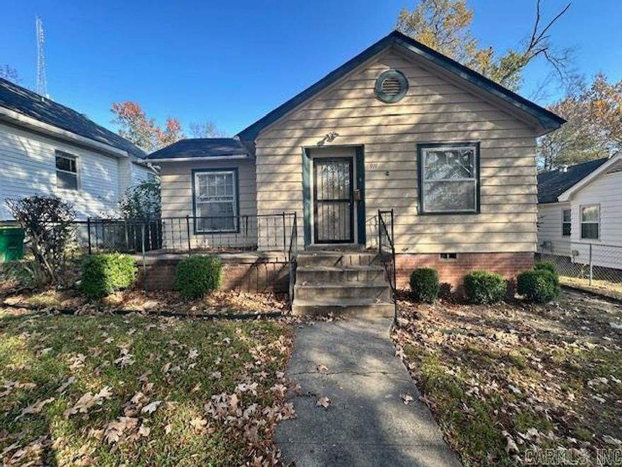 No Disclosure – Sold As Is! Charming 2-bedroom, 1-bath home featuring an eat-in kitchen, separate dining and living areas, and a spacious backyard with a parking deck. The property is fully fenced, includes a storage unit, and offers central heating and air conditioning. Conveniently located near UAMS and VA hospitals with quick access to I-630.