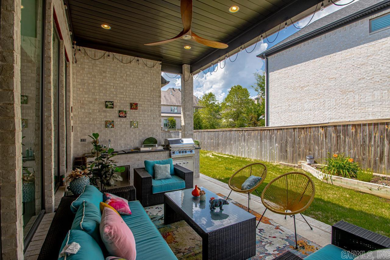 CHENAL VALLEY "MIRABEL COURT" - Residential