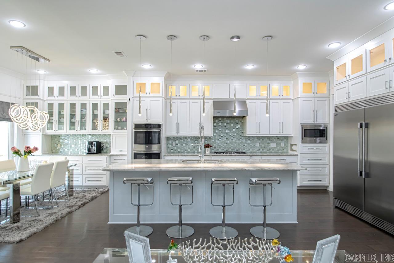 CHENAL VALLEY "MIRABEL COURT" - Residential