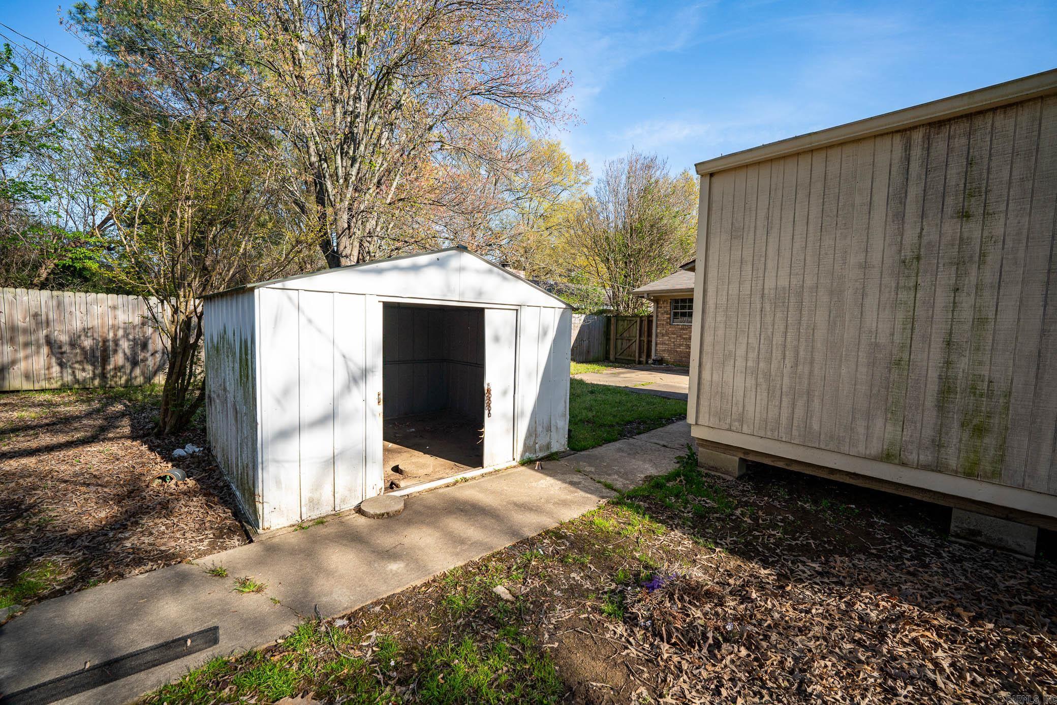 COLONIAL ACRES - Residential