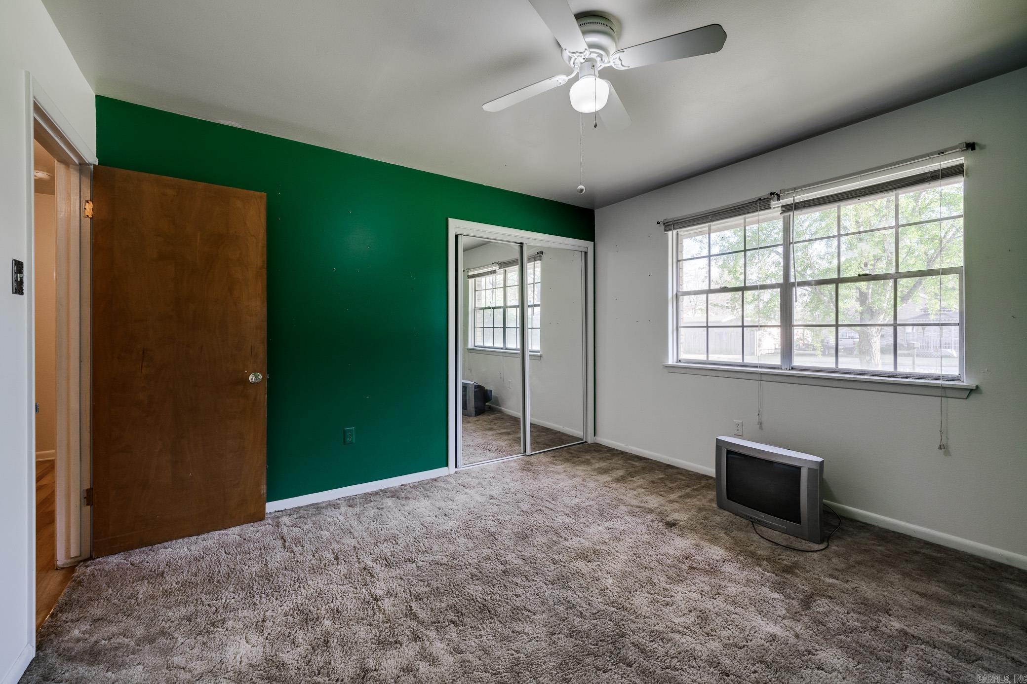 COLONIAL ACRES - Residential