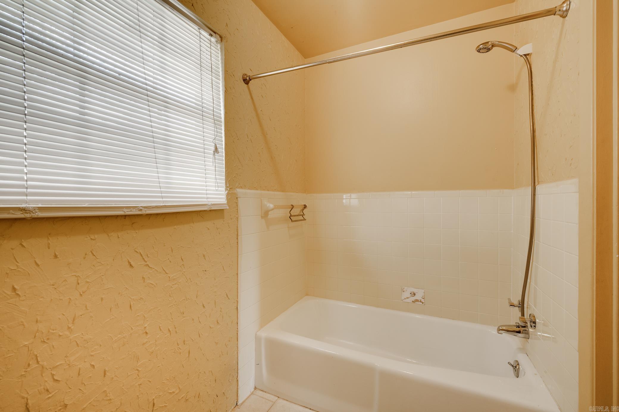 COLONIAL ACRES - Residential