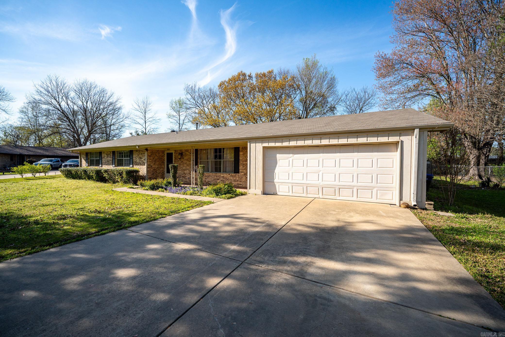 COLONIAL ACRES - Residential