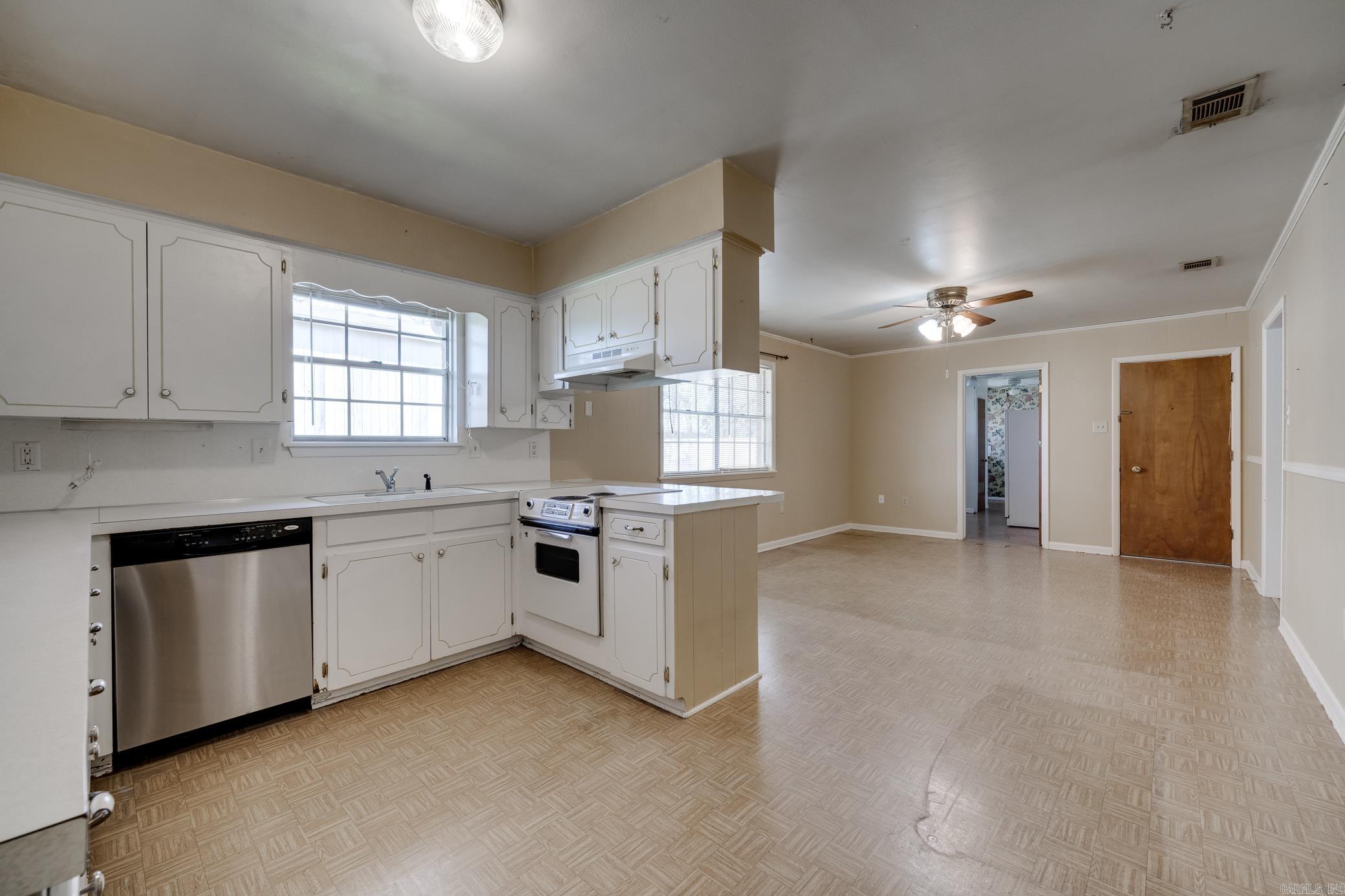 COLONIAL ACRES - Residential