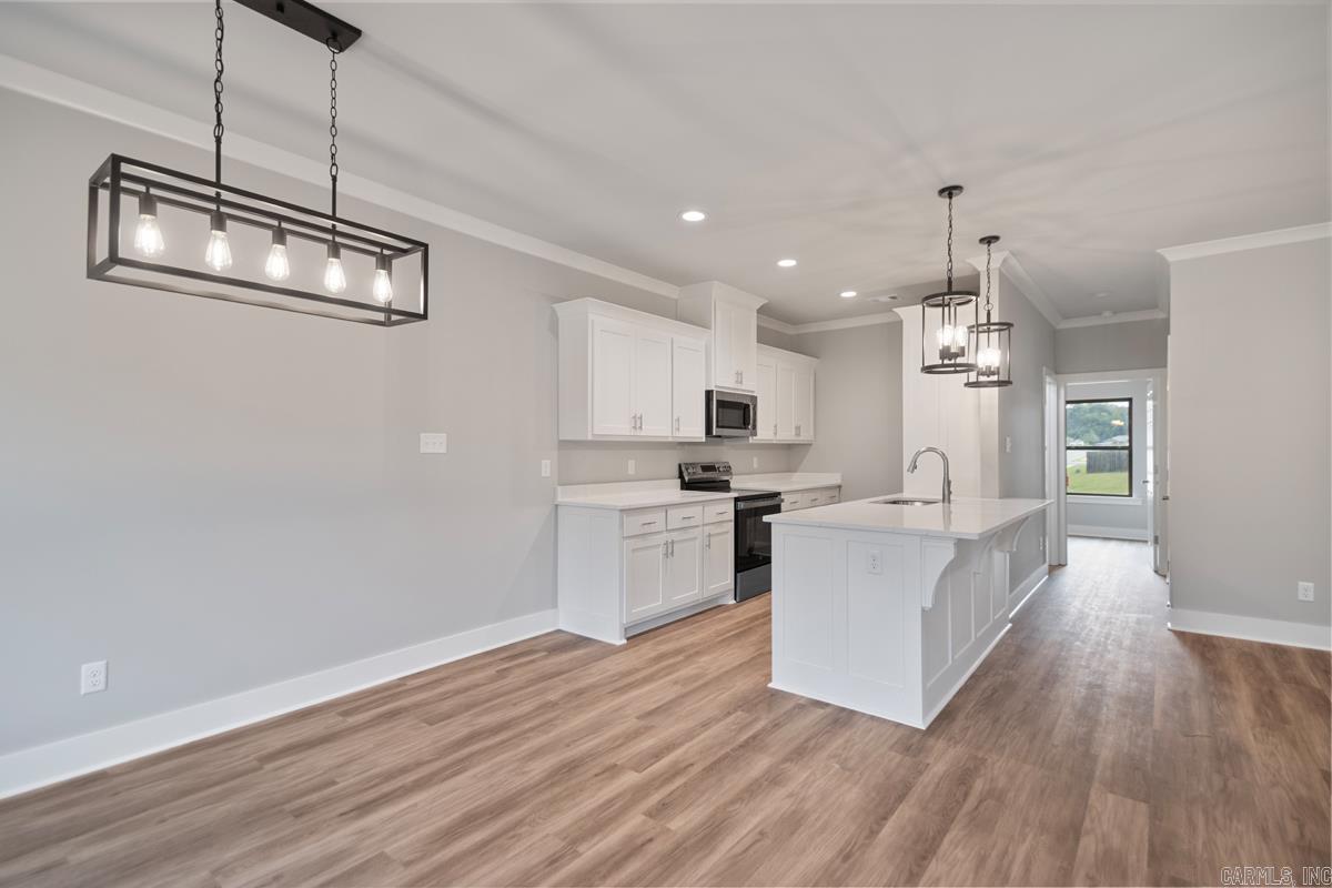 BENJAMIN GROVE - Residential