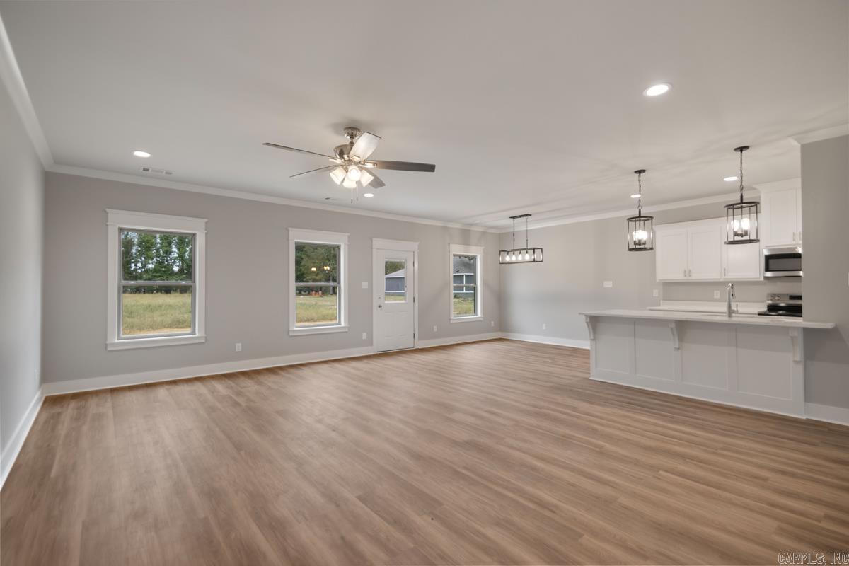 BENJAMIN GROVE - Residential