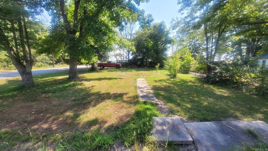 608 S 7th Ave -Paragould  Lot 2 Block 5 McDonald's 4th 50×140 corner lot (.18 ac)+/-  Zoned R2. Property is in Flood way.