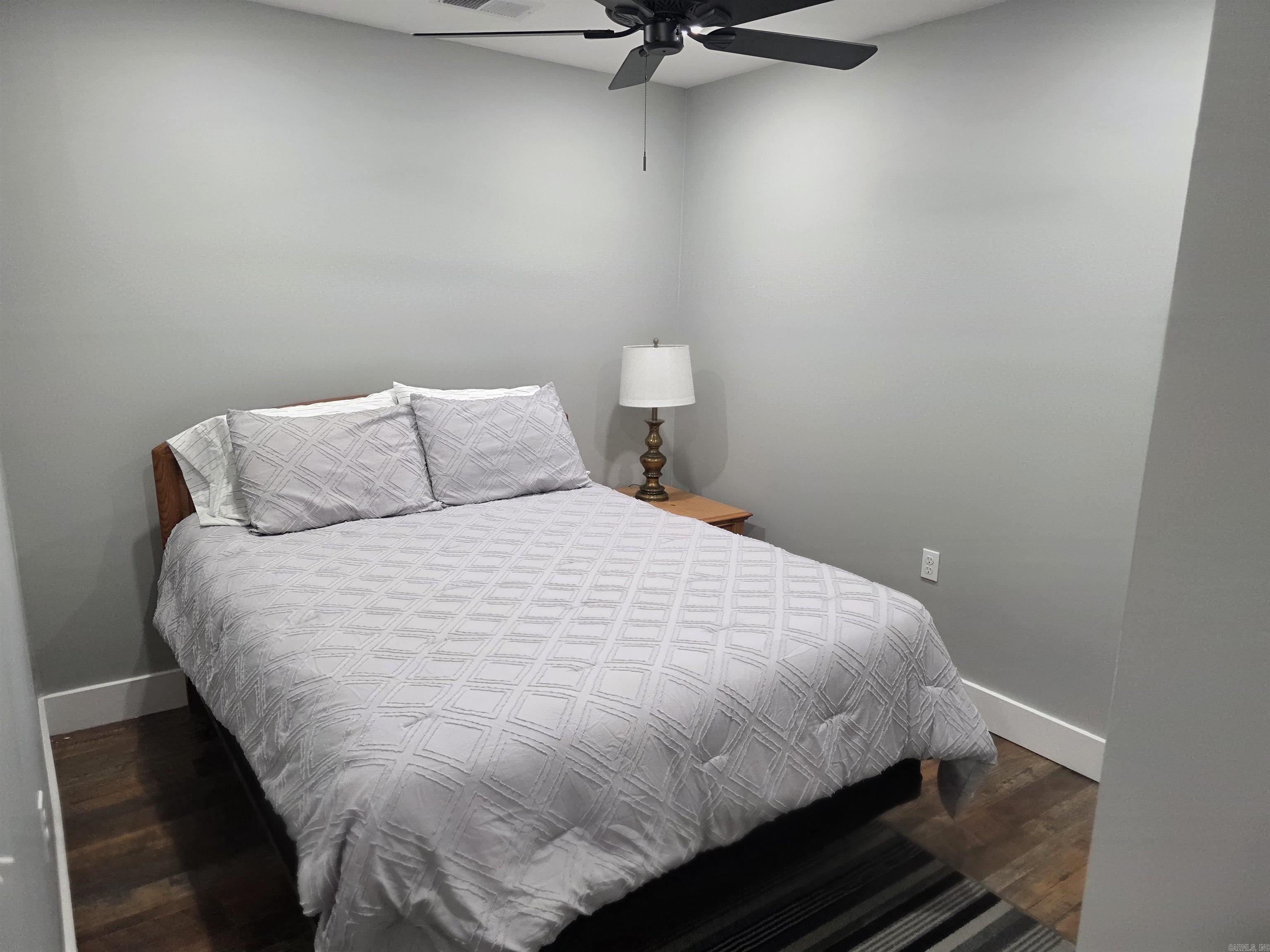 TWIN COVE ESTATES - LAKE - Residential