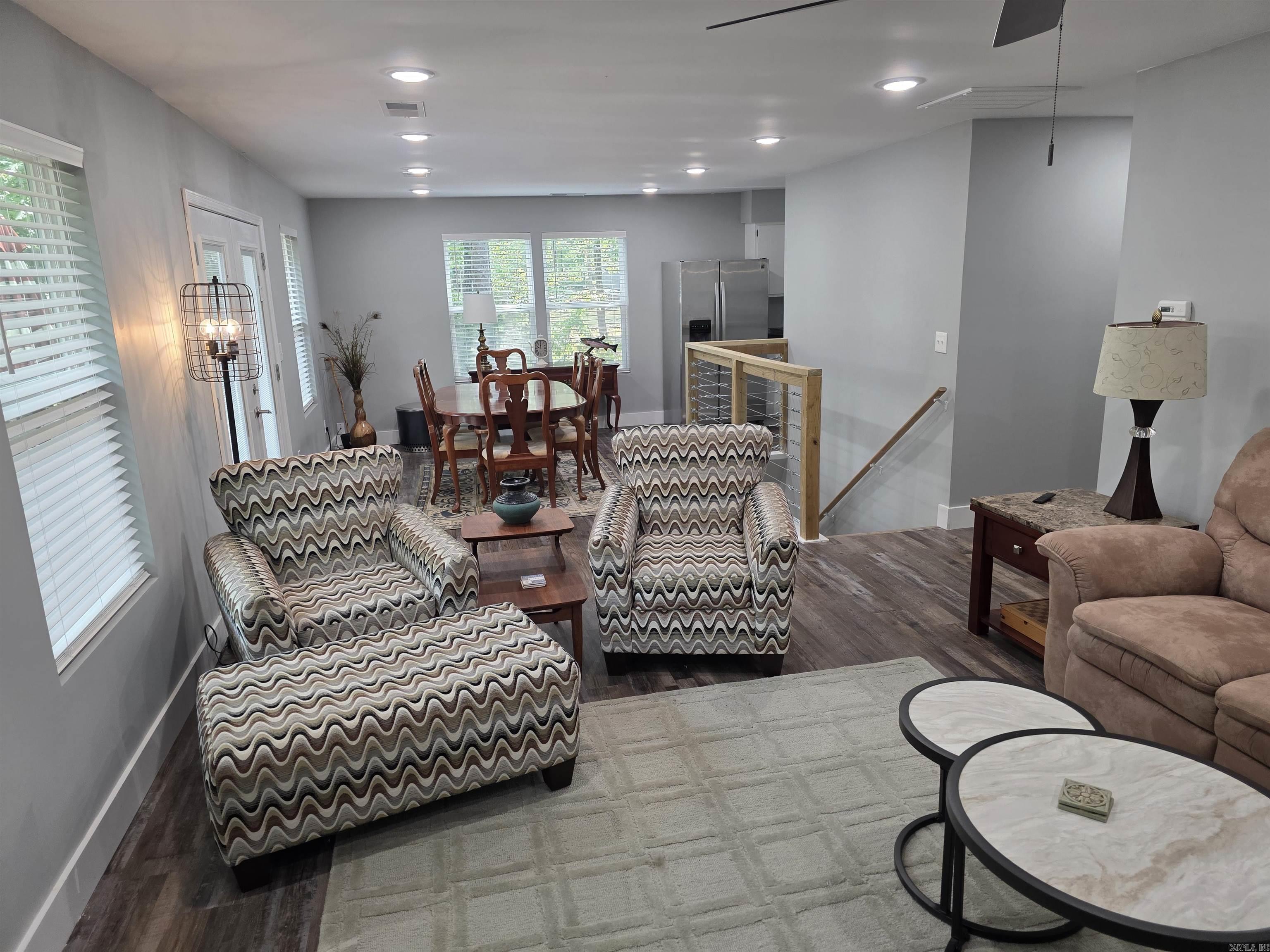 TWIN COVE ESTATES - LAKE - Residential