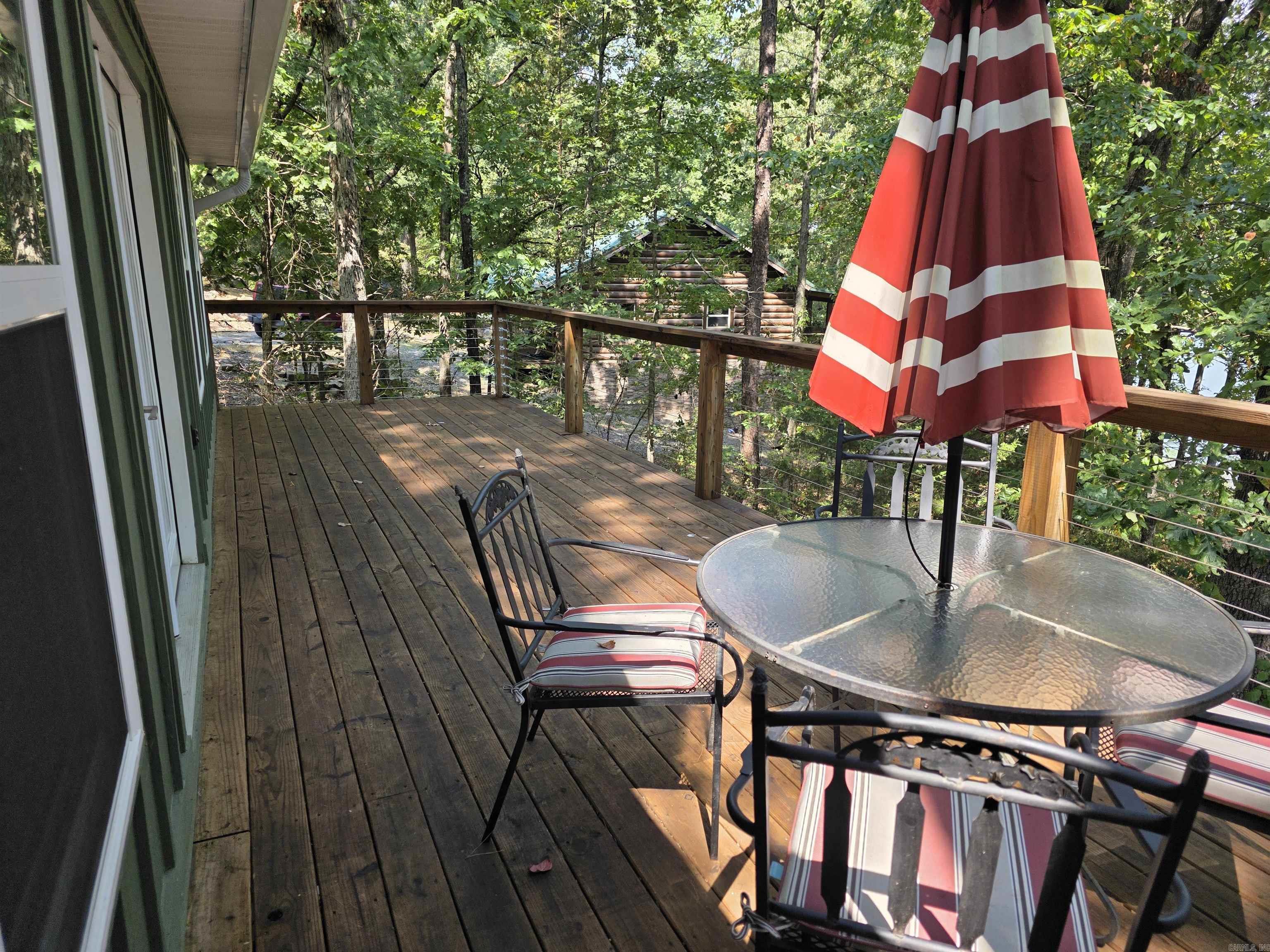 TWIN COVE ESTATES - LAKE - Residential