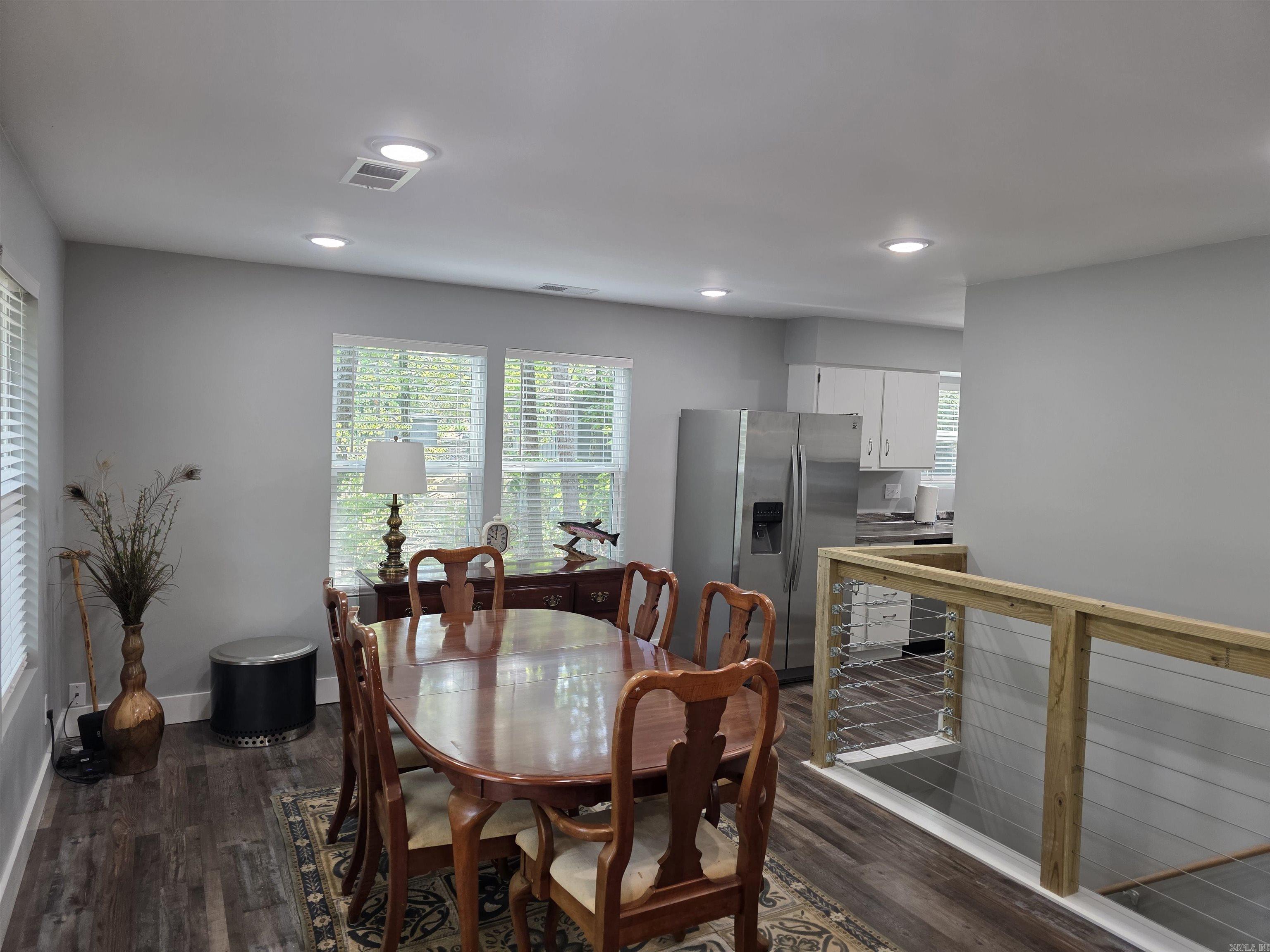 TWIN COVE ESTATES - LAKE - Residential