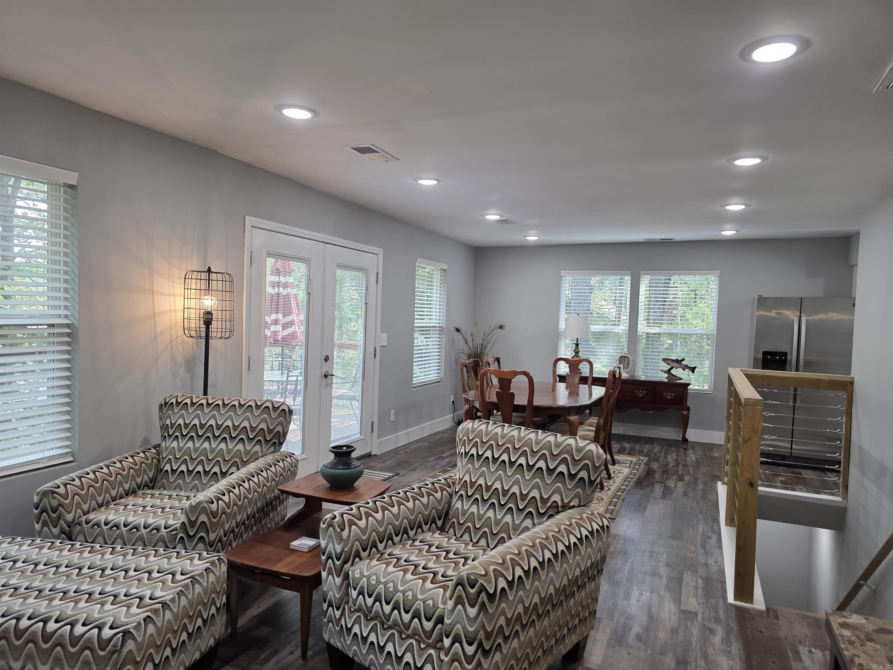 TWIN COVE ESTATES - LAKE - Residential