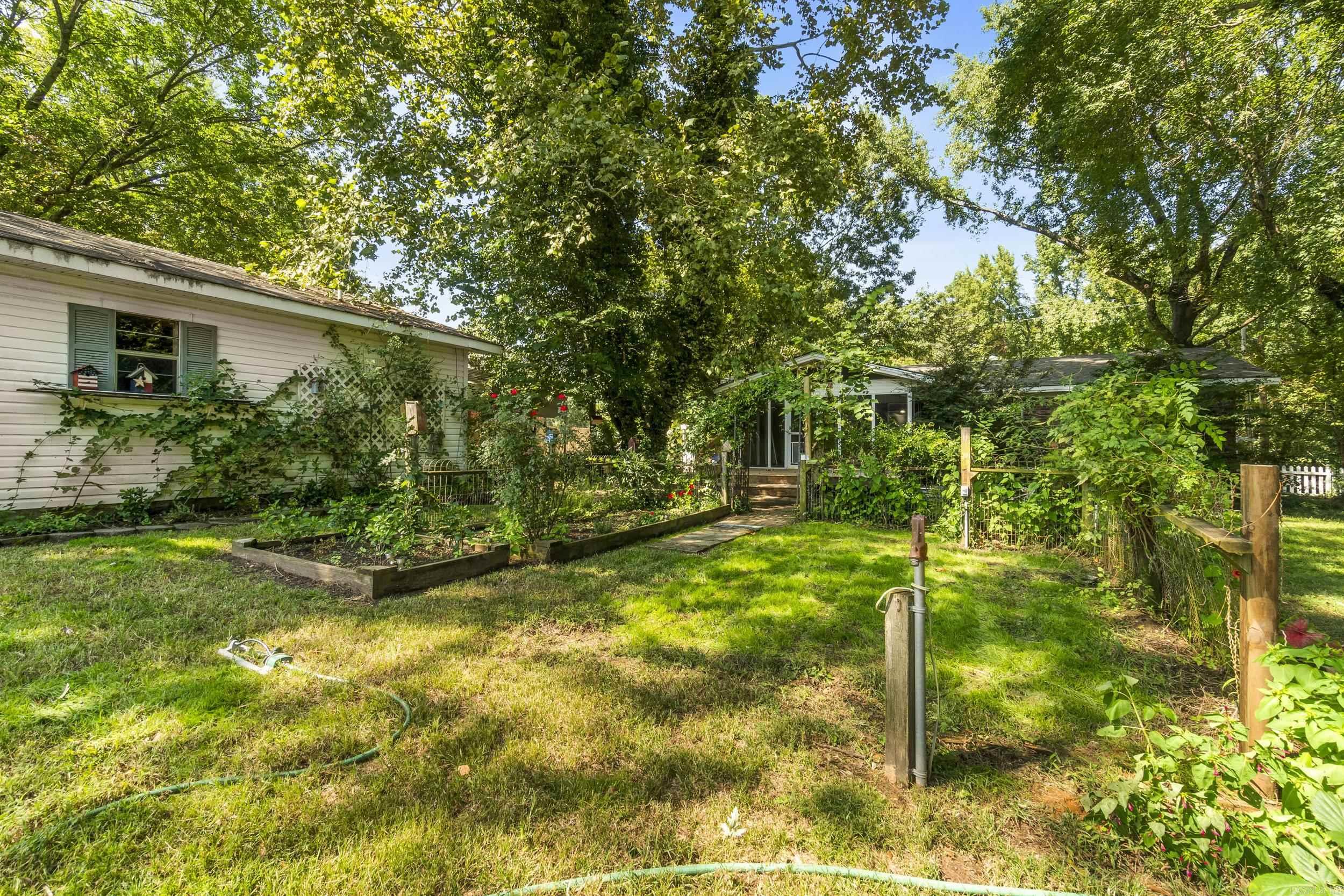 BALD KNOB OUTLOTS - Residential