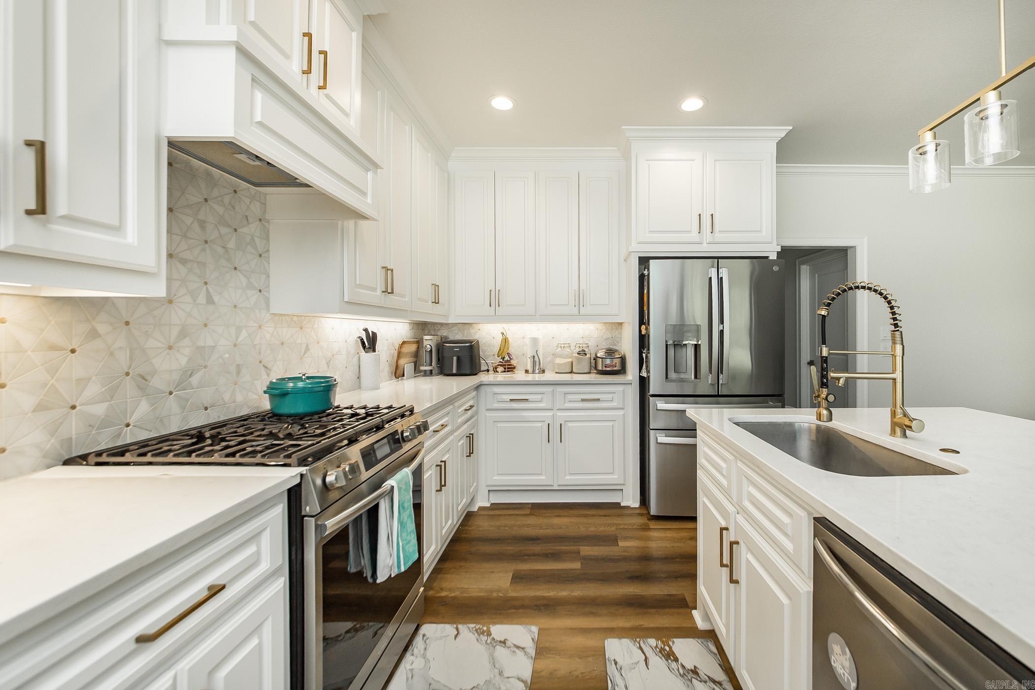 ASHLEY DOWNS - Residential