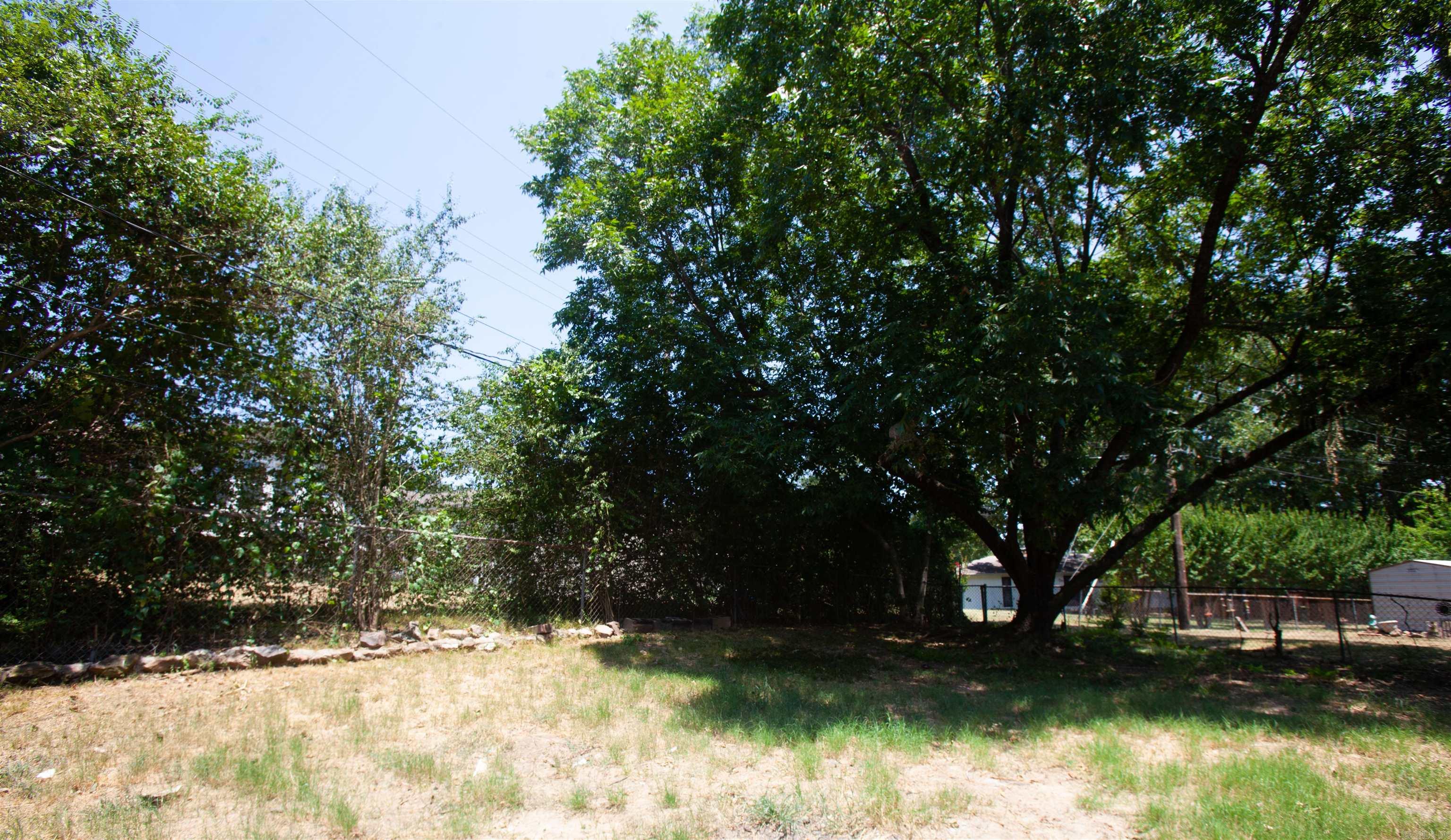 ELLIS ACRES - Residential