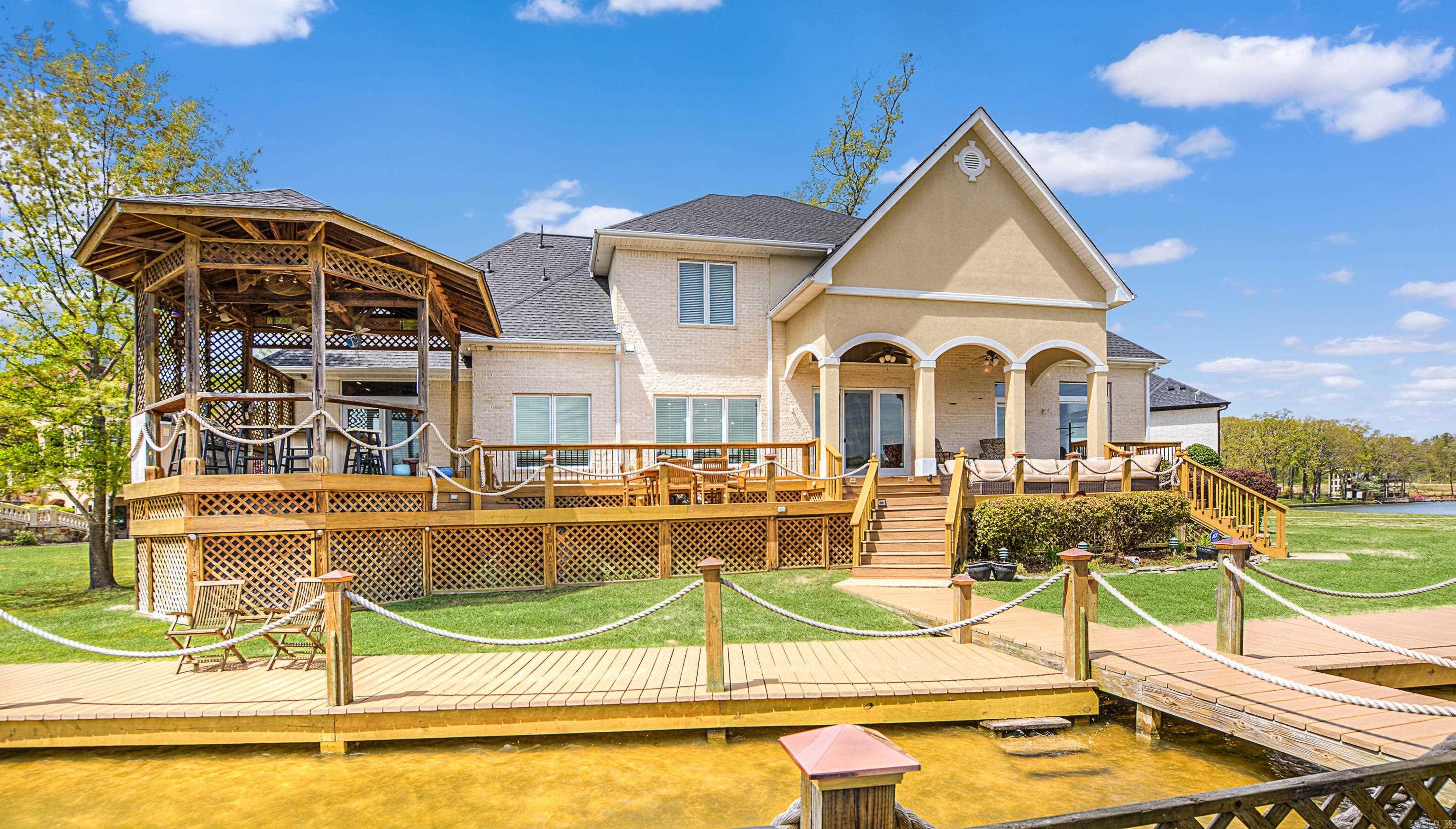 BAYVIEW ESTATES - Residential